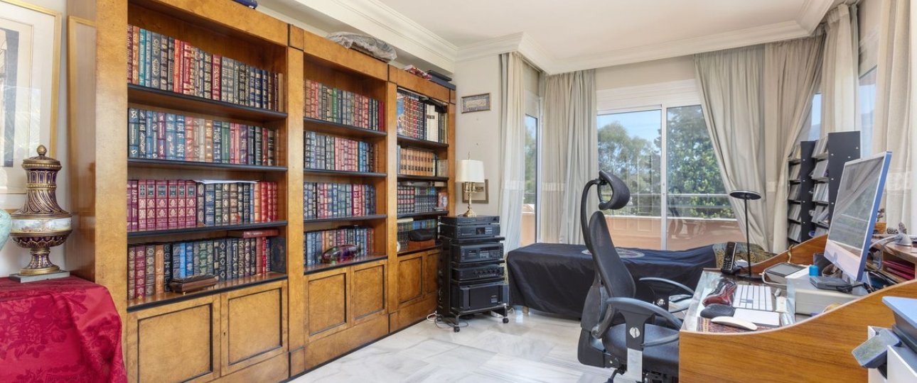 Rynek wtórny - apartment - Marbella - Nueva Andalucía