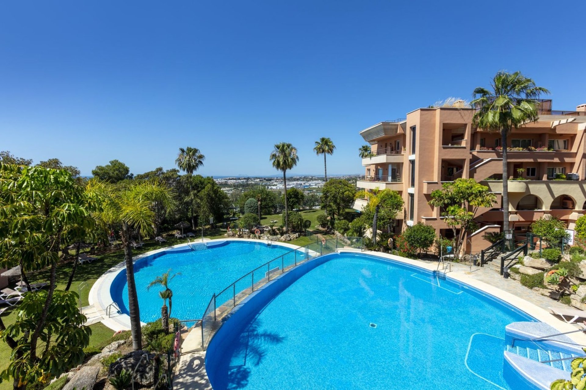 Rynek wtórny - apartment - Marbella - Nueva Andalucía