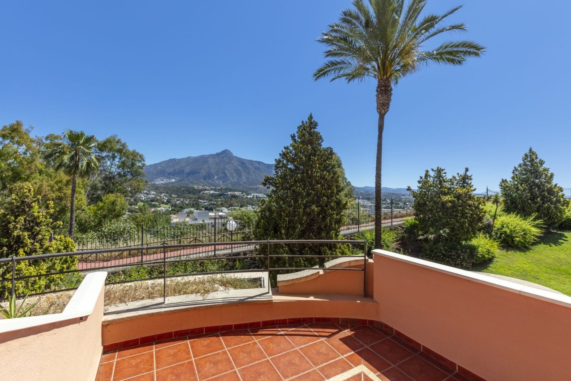 Rynek wtórny - apartment - Marbella - Nueva Andalucía