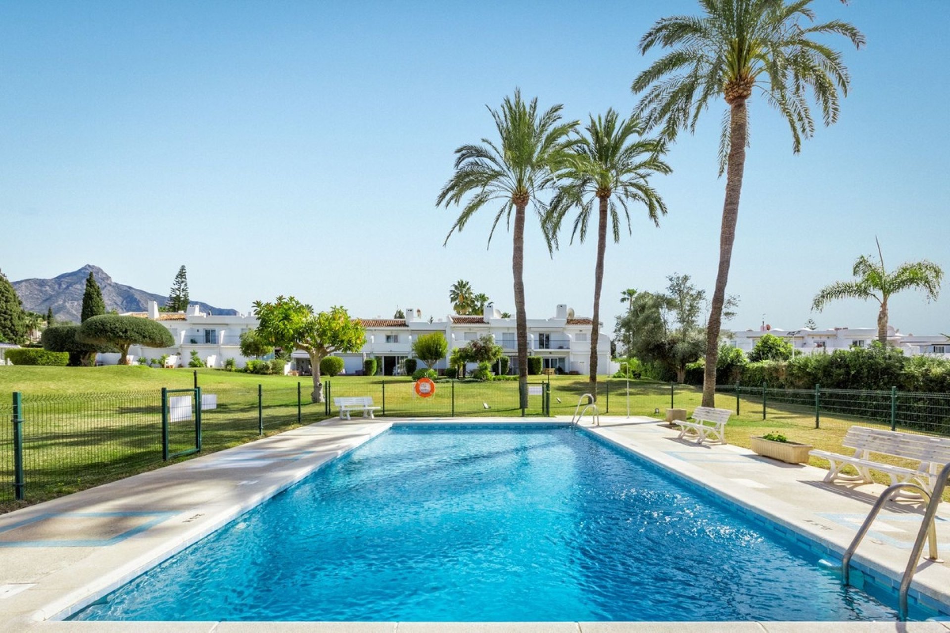 Rynek wtórny - apartment - Marbella - Nueva Andalucía