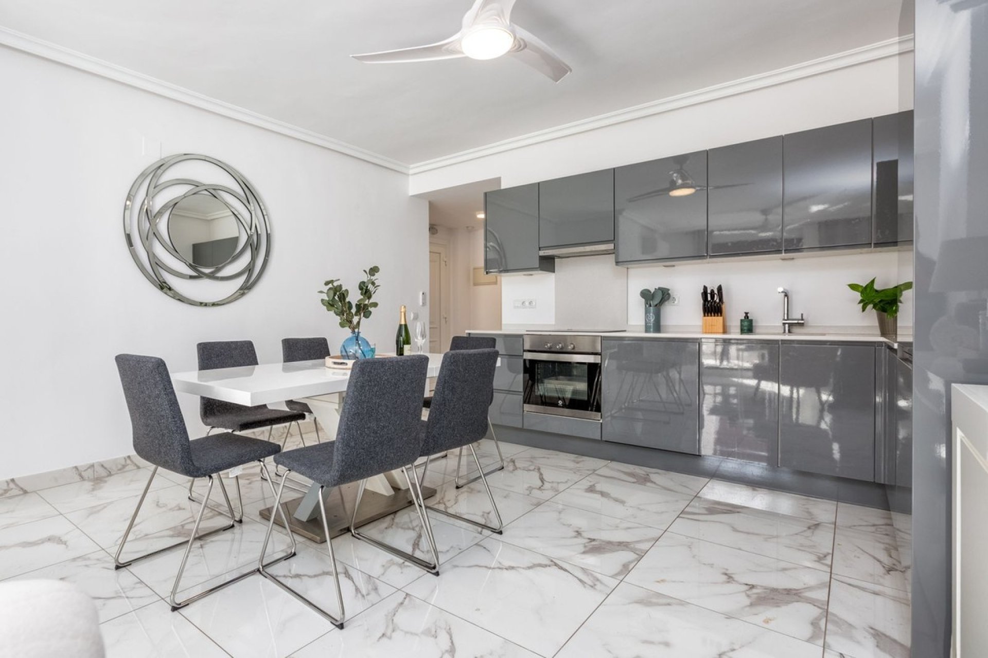 Rynek wtórny - apartment - Marbella - Nueva Andalucía