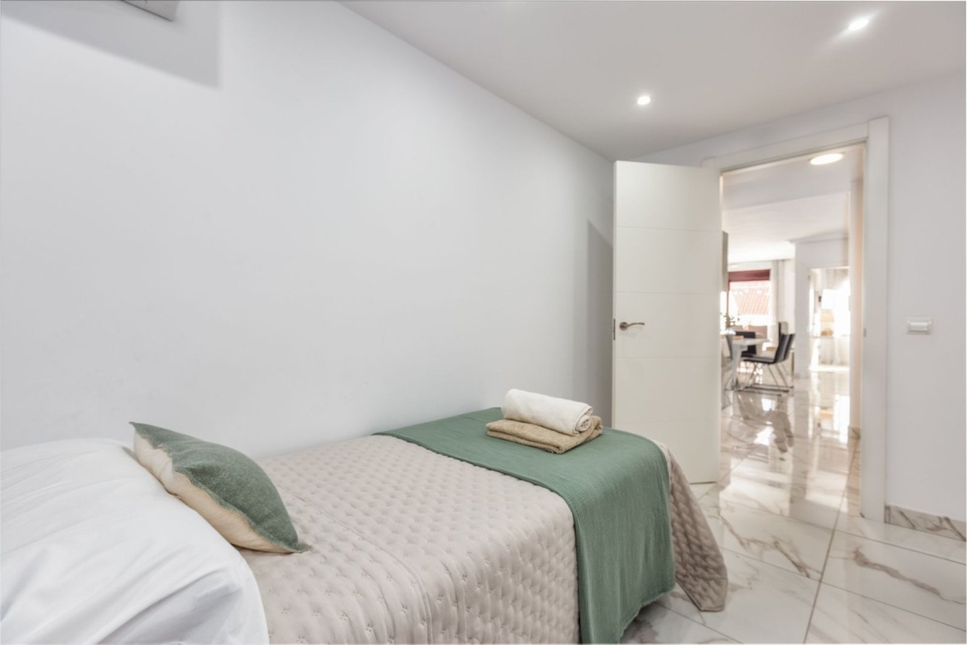 Rynek wtórny - apartment - Marbella - Nueva Andalucía