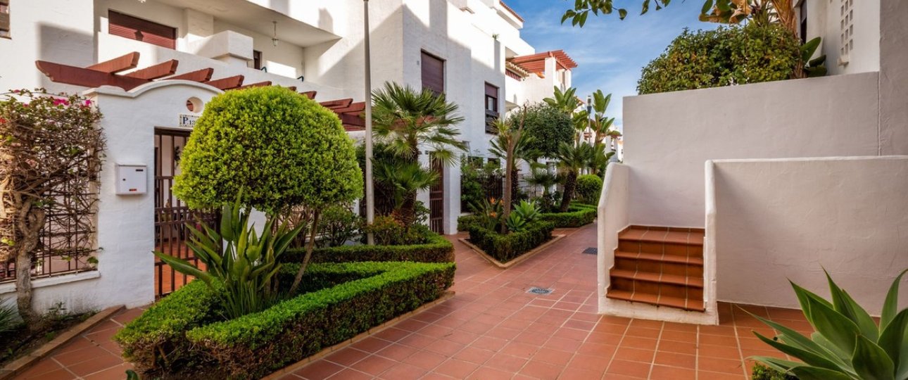 Rynek wtórny - apartment - Marbella - Nueva Andalucía