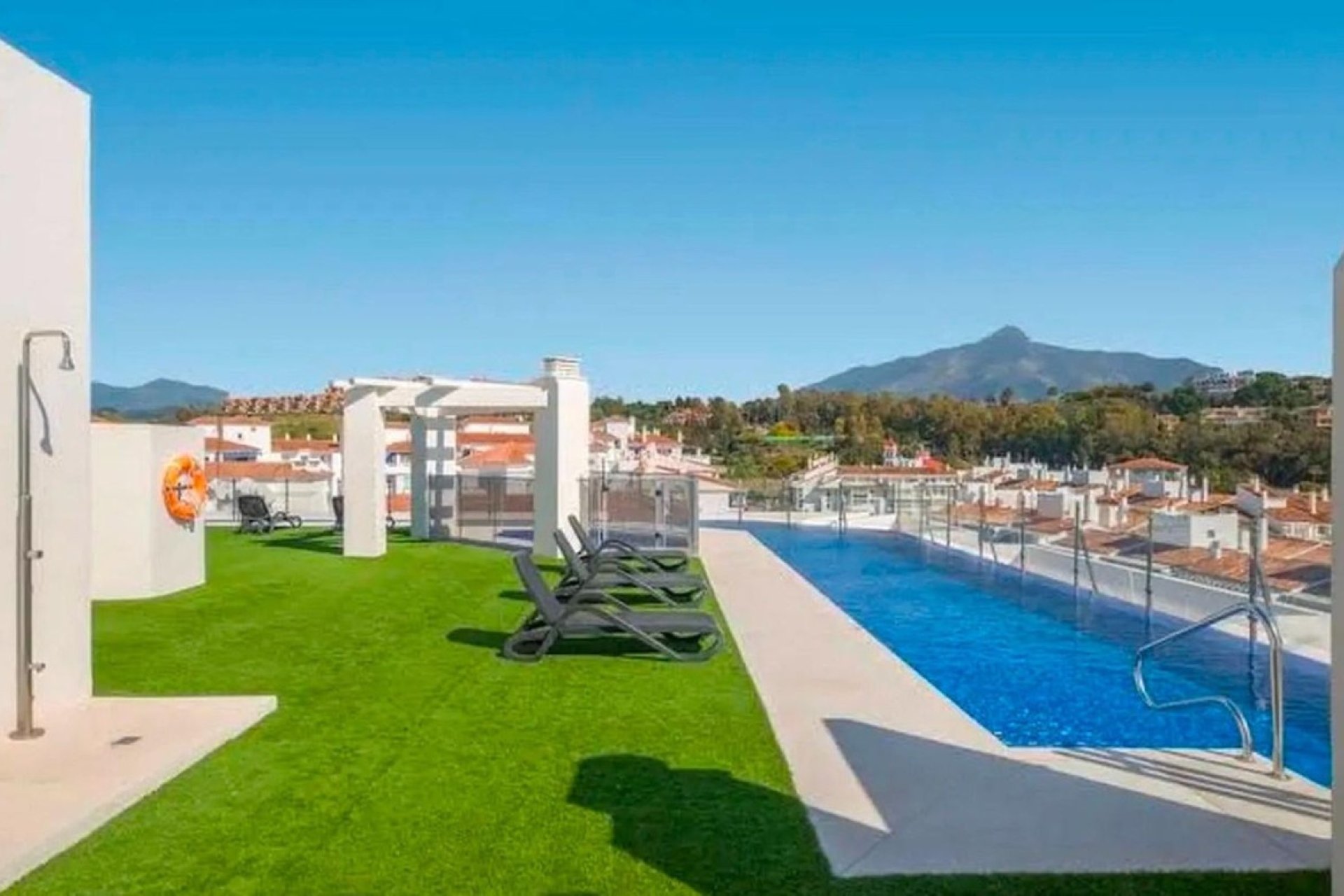 Rynek wtórny - apartment - Marbella - Nueva Andalucía