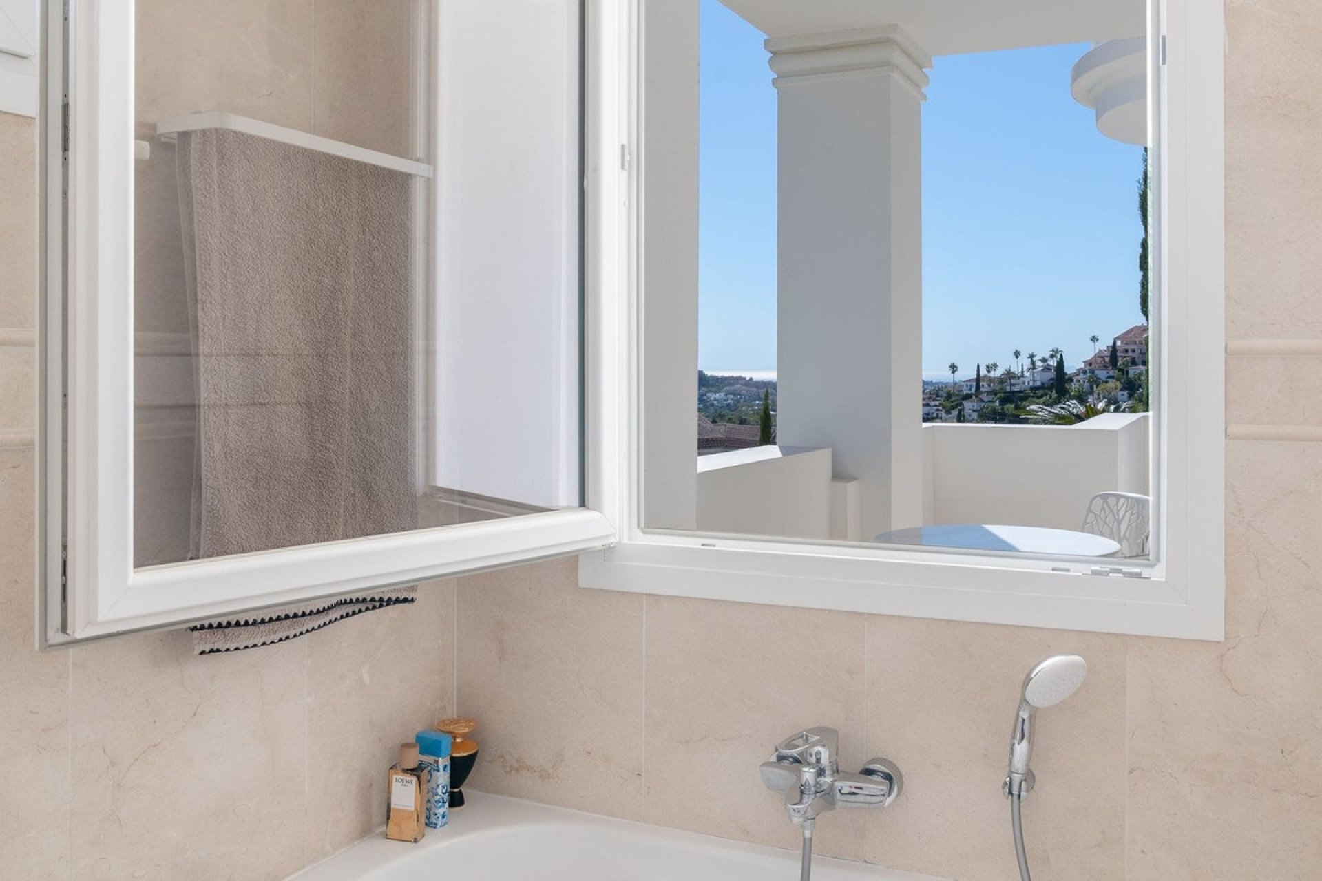 Rynek wtórny - apartment - Marbella - Nueva Andalucía