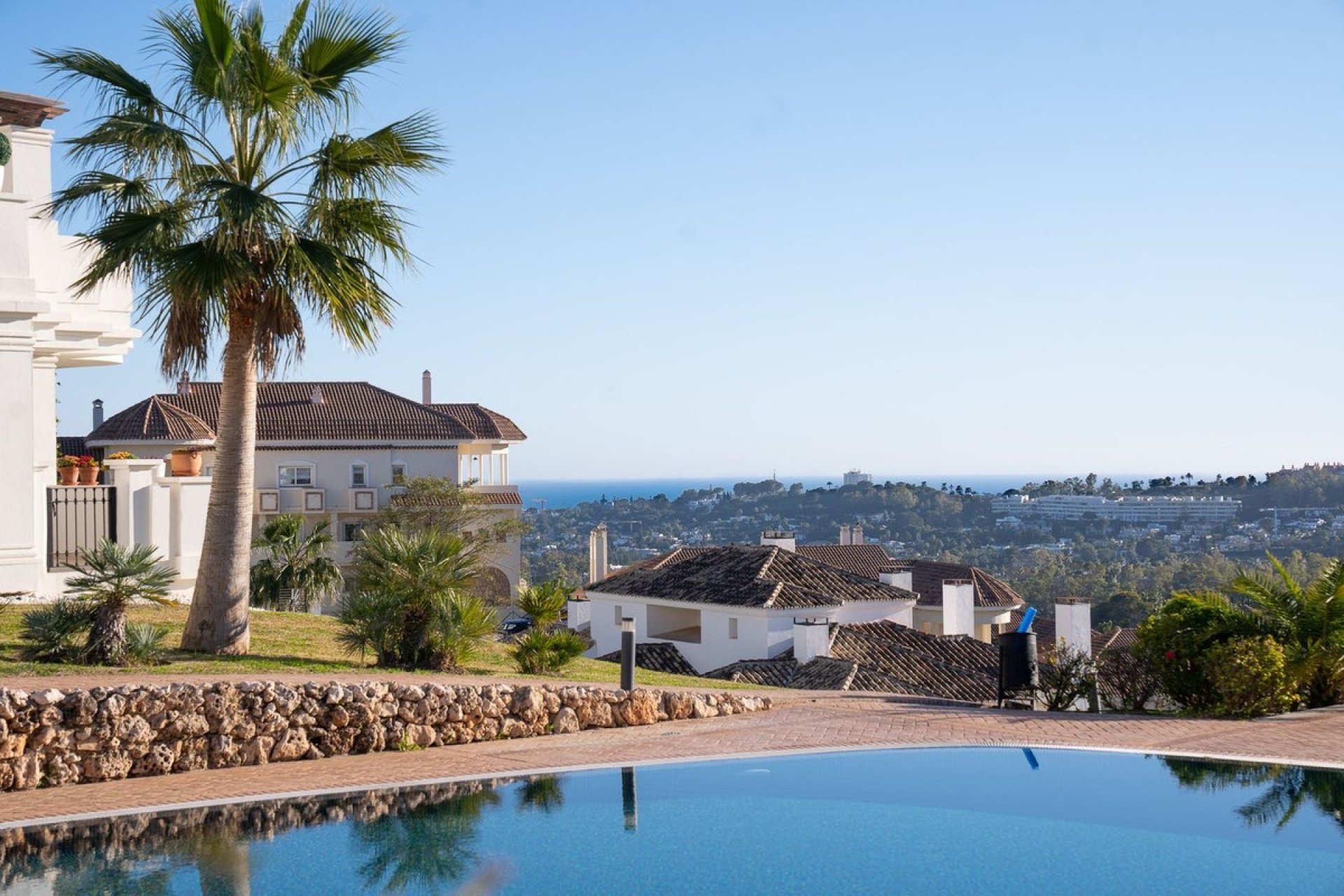 Rynek wtórny - apartment - Marbella - Nueva Andalucía