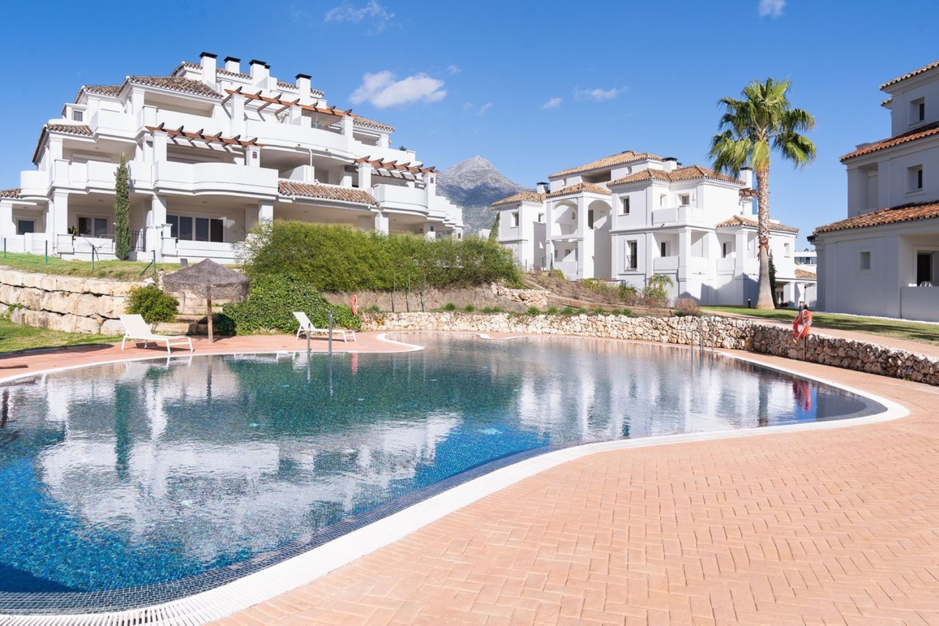 Rynek wtórny - apartment - Marbella - Nueva Andalucía
