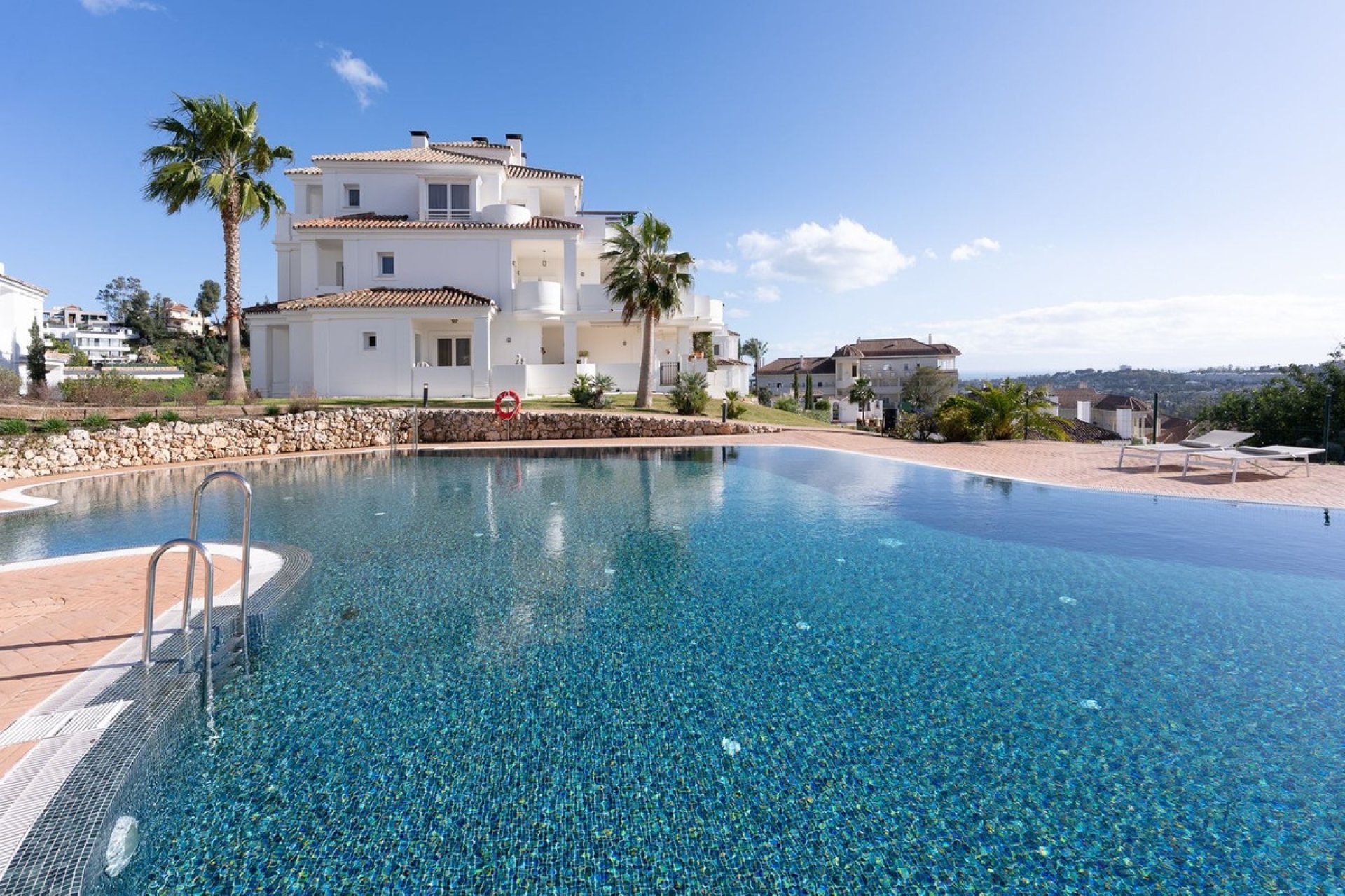 Rynek wtórny - apartment - Marbella - Nueva Andalucía