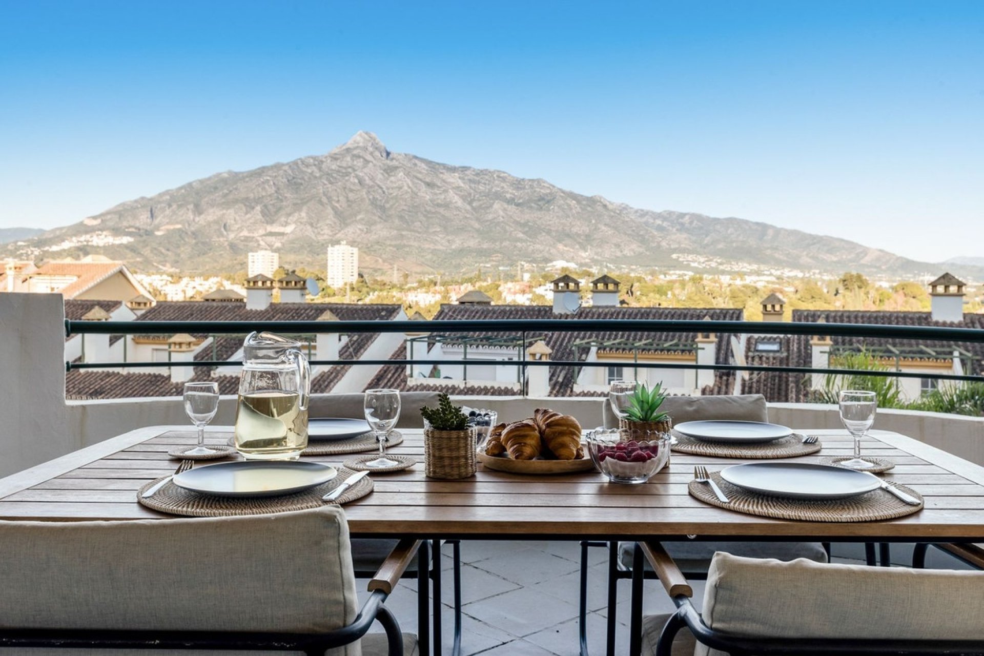 Rynek wtórny - apartment - Marbella - Nueva Andalucía