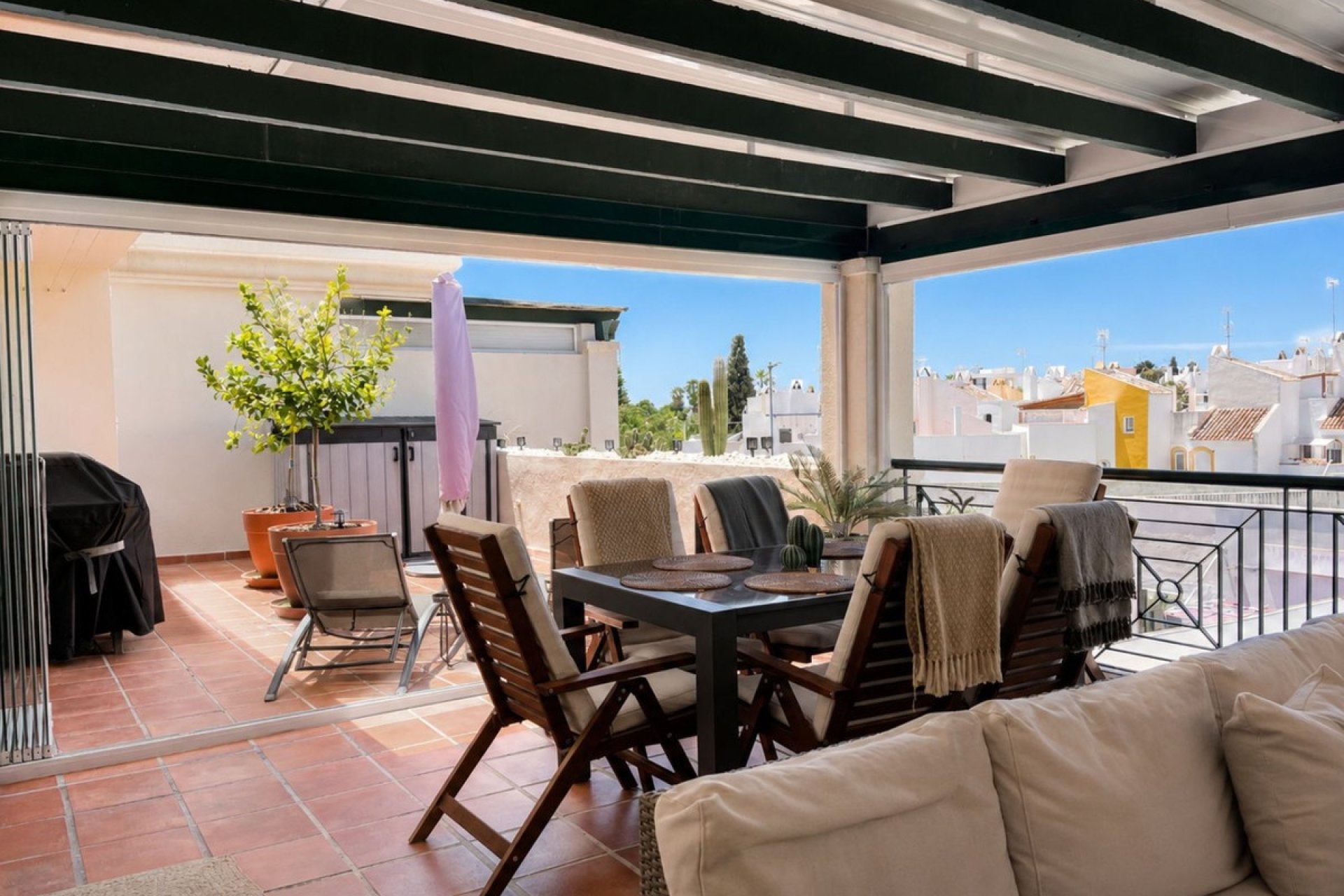 Rynek wtórny - apartment - Marbella - Nueva Andalucía