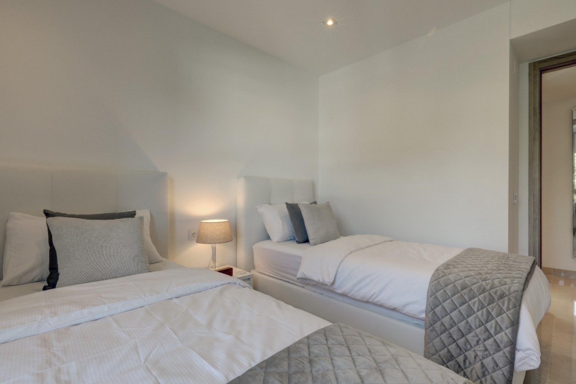 Rynek wtórny - apartment - Marbella - Nueva Andalucía