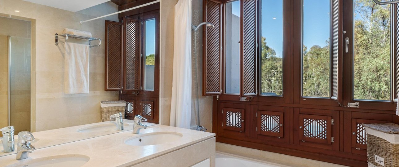 Rynek wtórny - apartment - Marbella - Nueva Andalucía