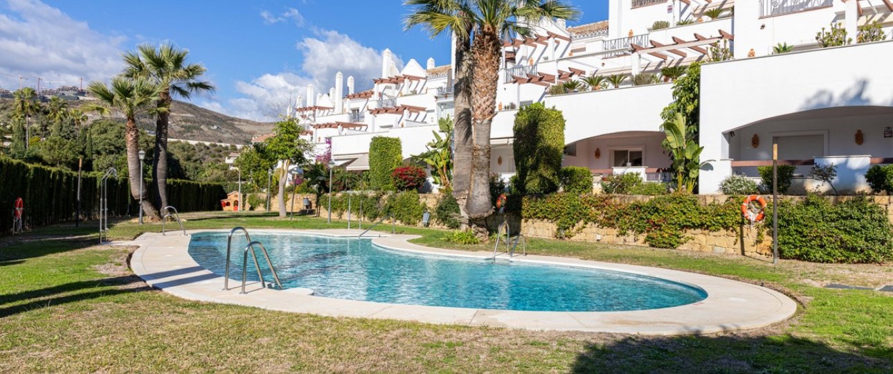 Rynek wtórny - apartment - Marbella - Nueva Andalucía