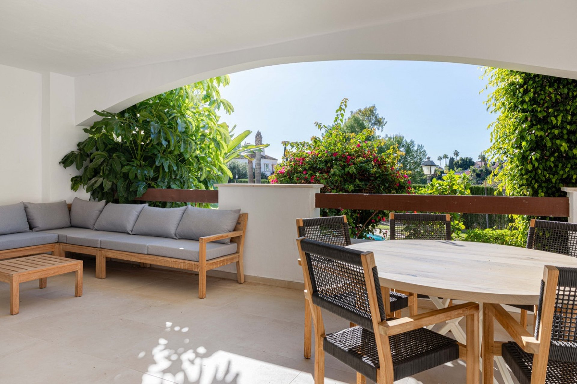 Rynek wtórny - apartment - Marbella - Nueva Andalucía