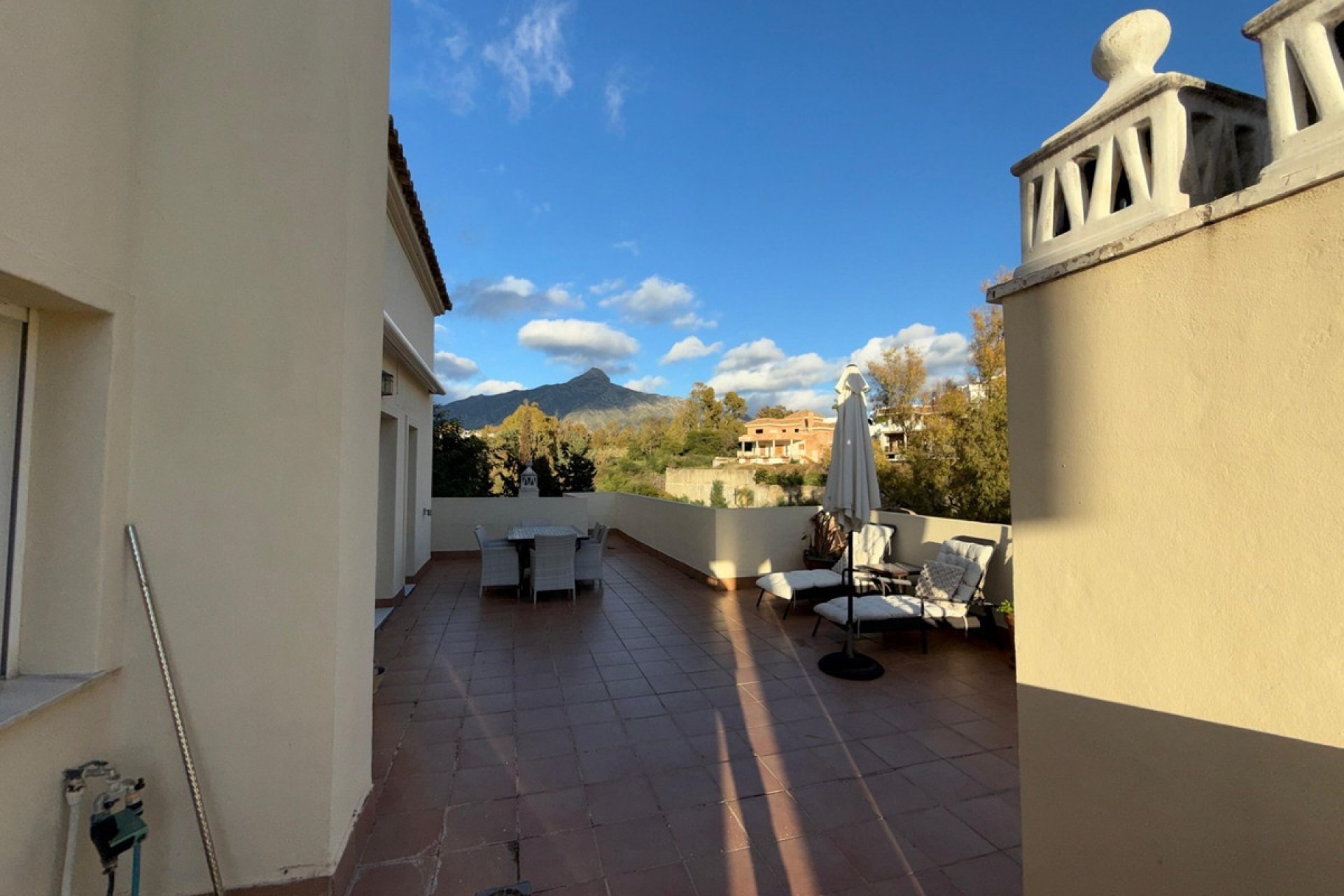 Rynek wtórny - apartment - Marbella - Nueva Andalucía