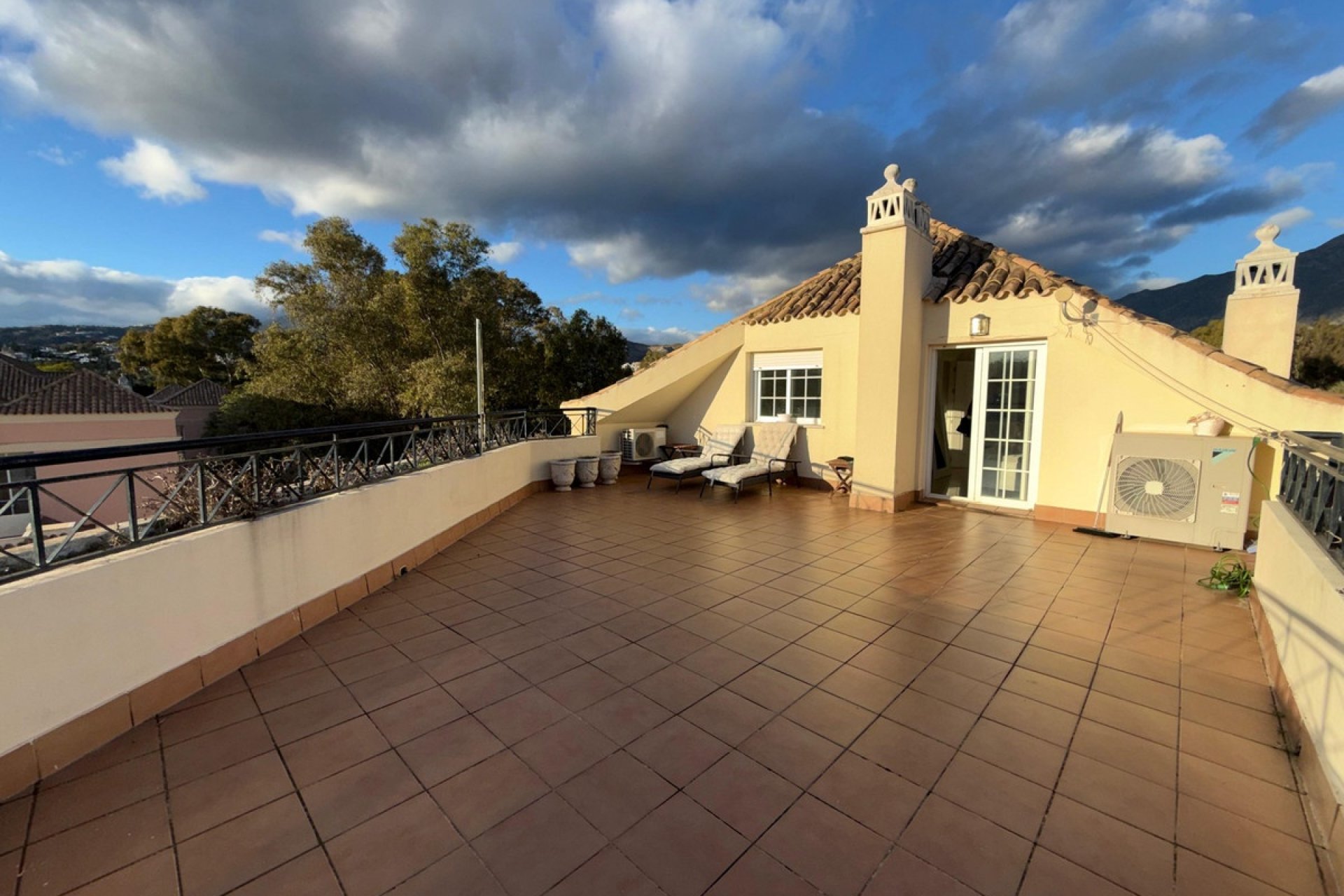 Rynek wtórny - apartment - Marbella - Nueva Andalucía