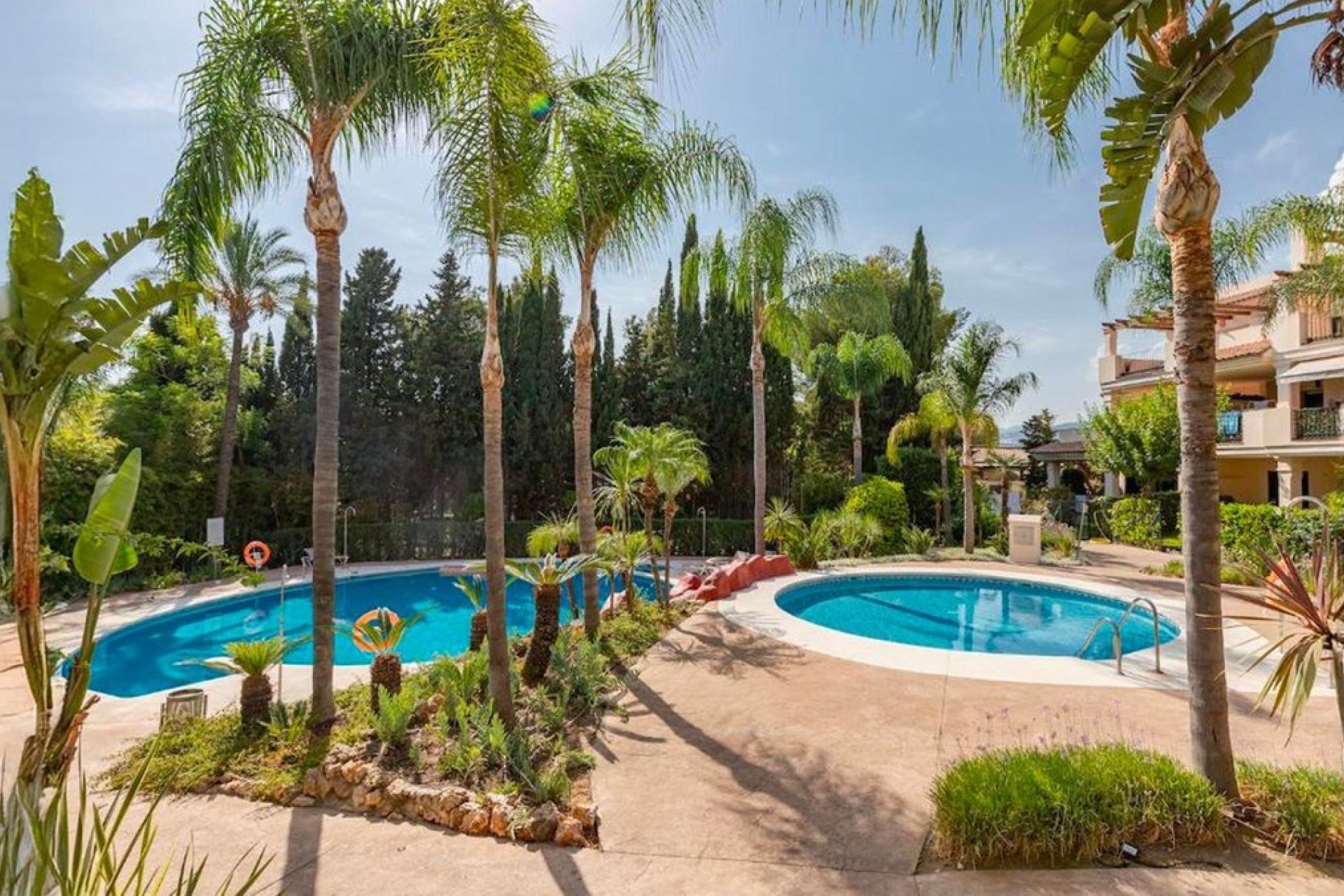 Rynek wtórny - apartment - Marbella - Nueva Andalucía