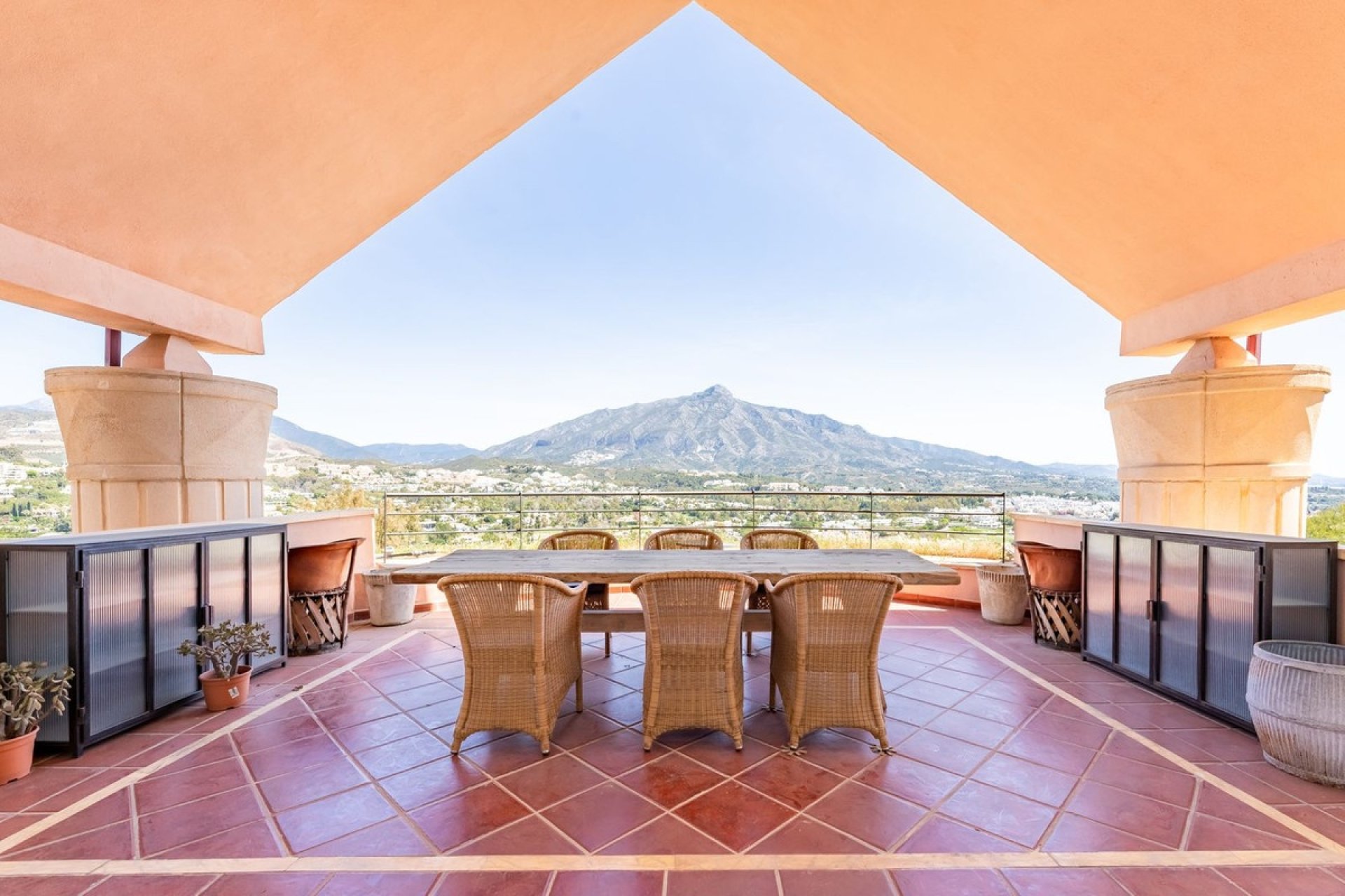 Rynek wtórny - apartment - Marbella - Nueva Andalucía