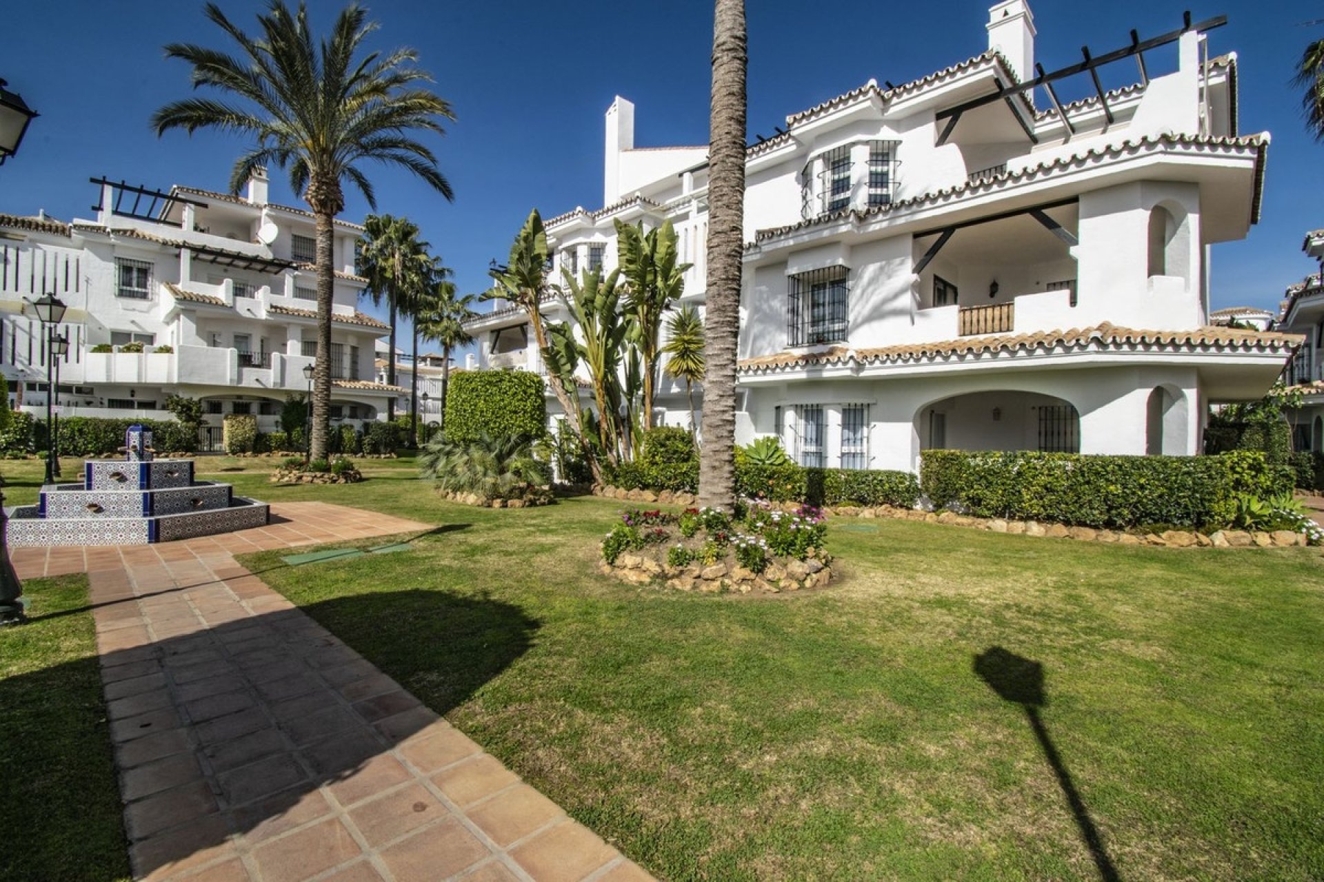 Rynek wtórny - apartment - Marbella - Nueva Andalucía