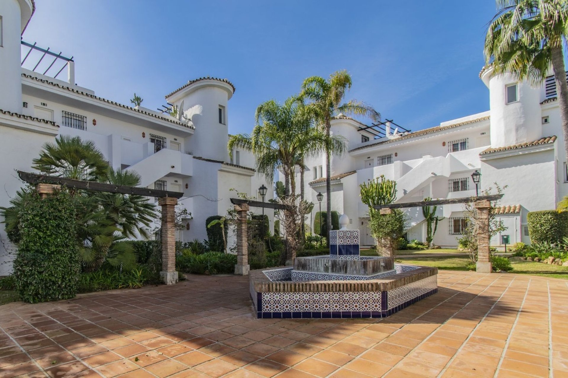 Rynek wtórny - apartment - Marbella - Nueva Andalucía