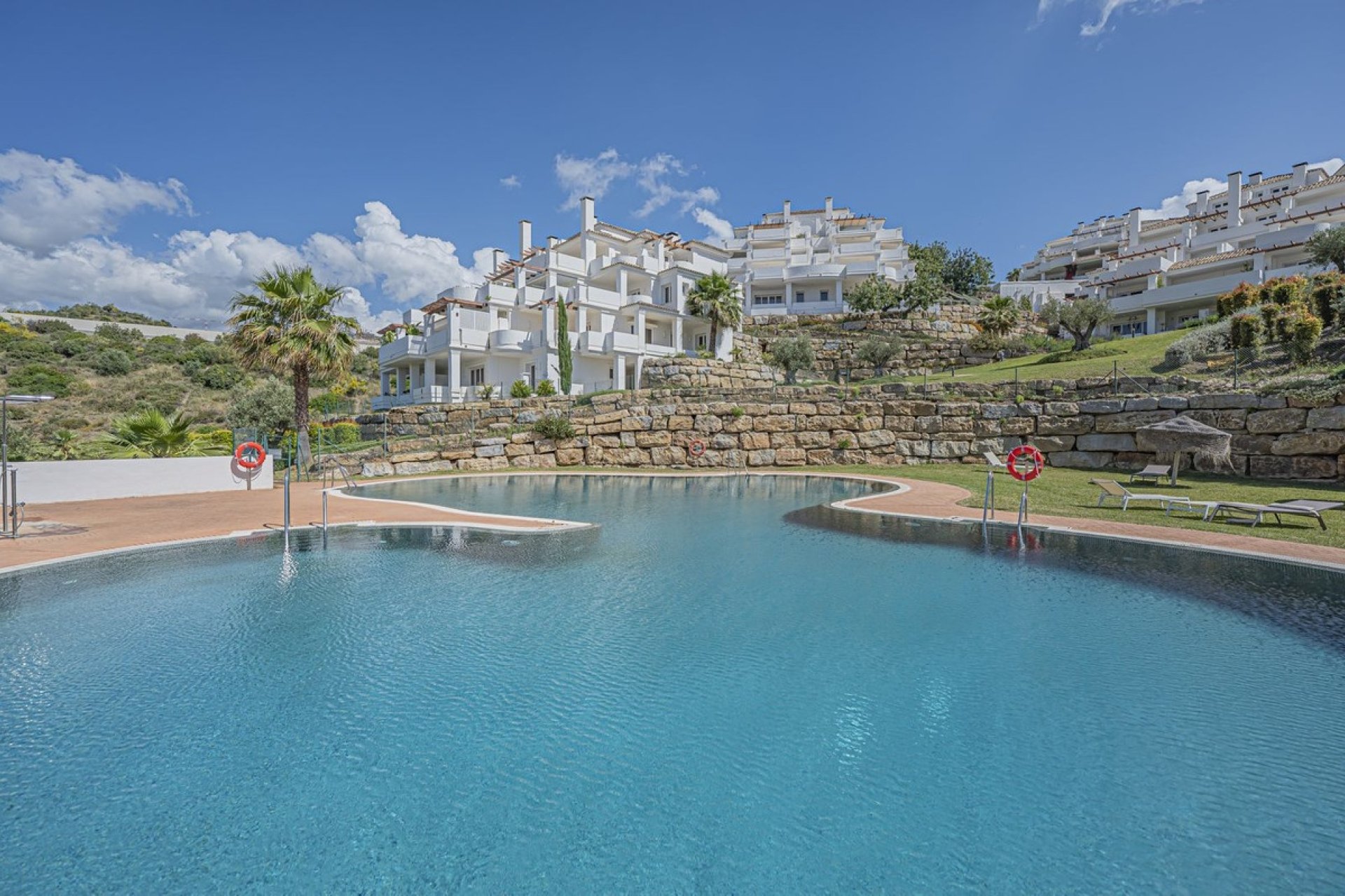 Rynek wtórny - apartment - Marbella - Nueva Andalucía