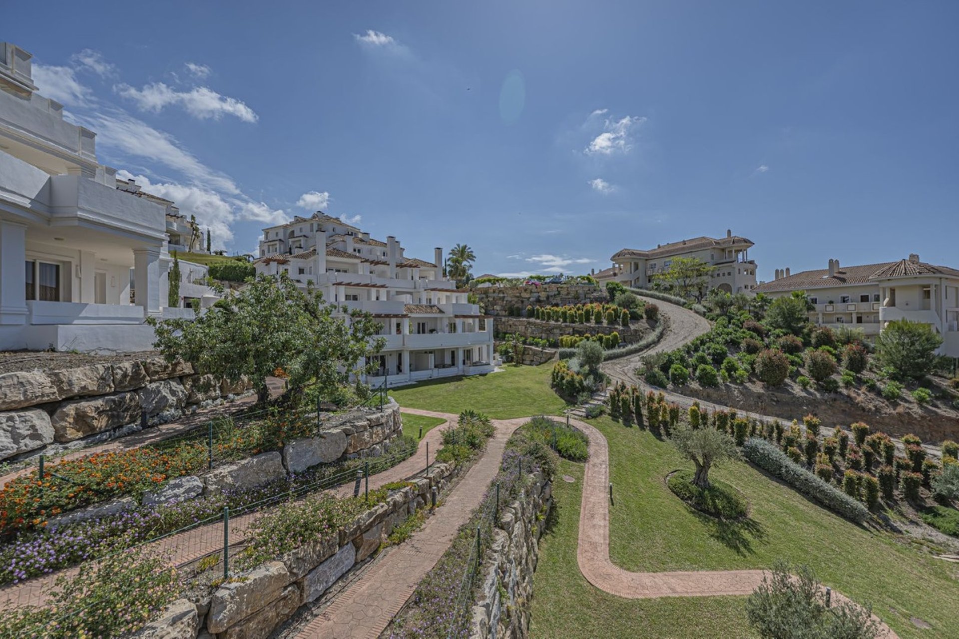 Rynek wtórny - apartment - Marbella - Nueva Andalucía