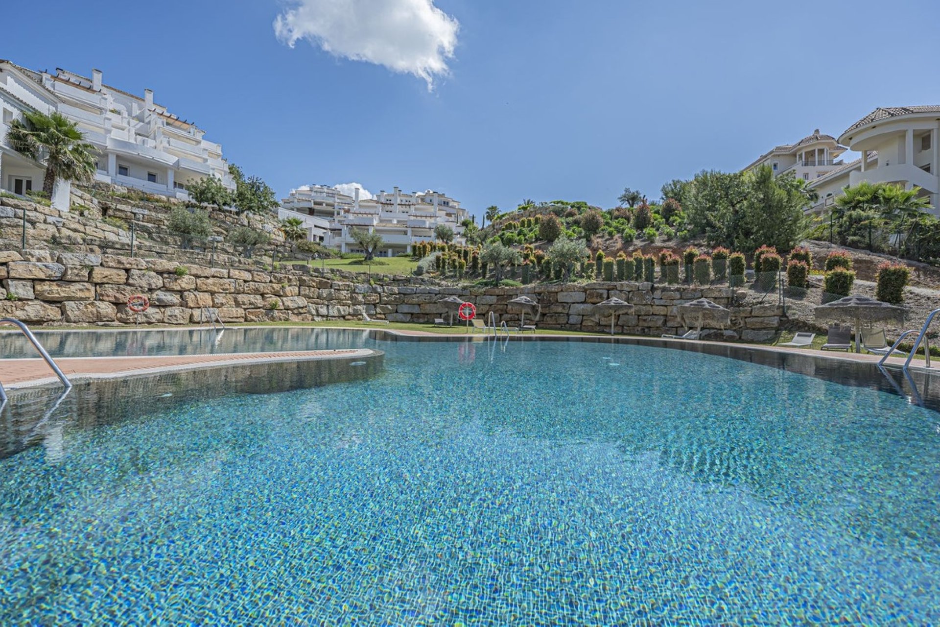 Rynek wtórny - apartment - Marbella - Nueva Andalucía