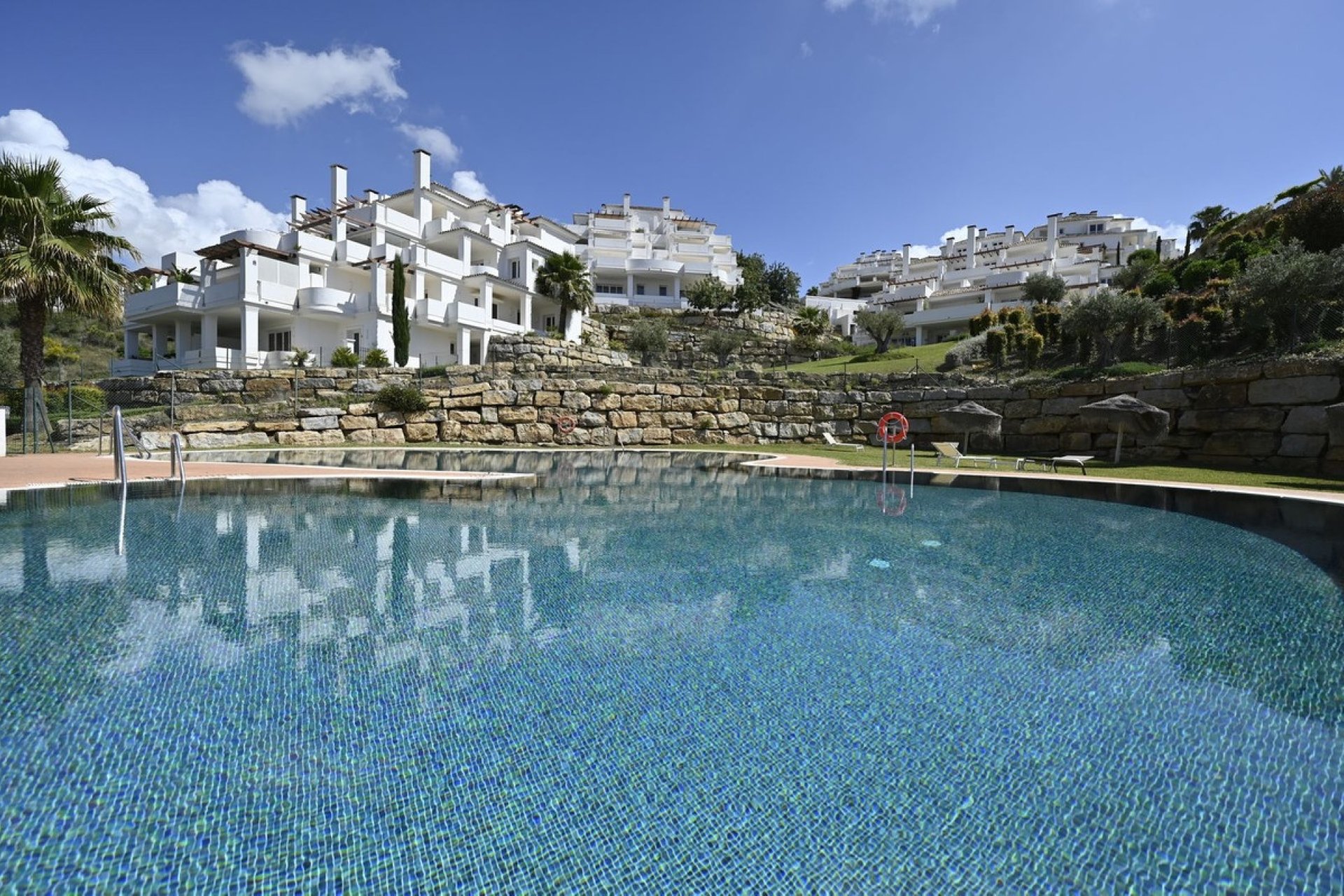 Rynek wtórny - apartment - Marbella - Nueva Andalucía