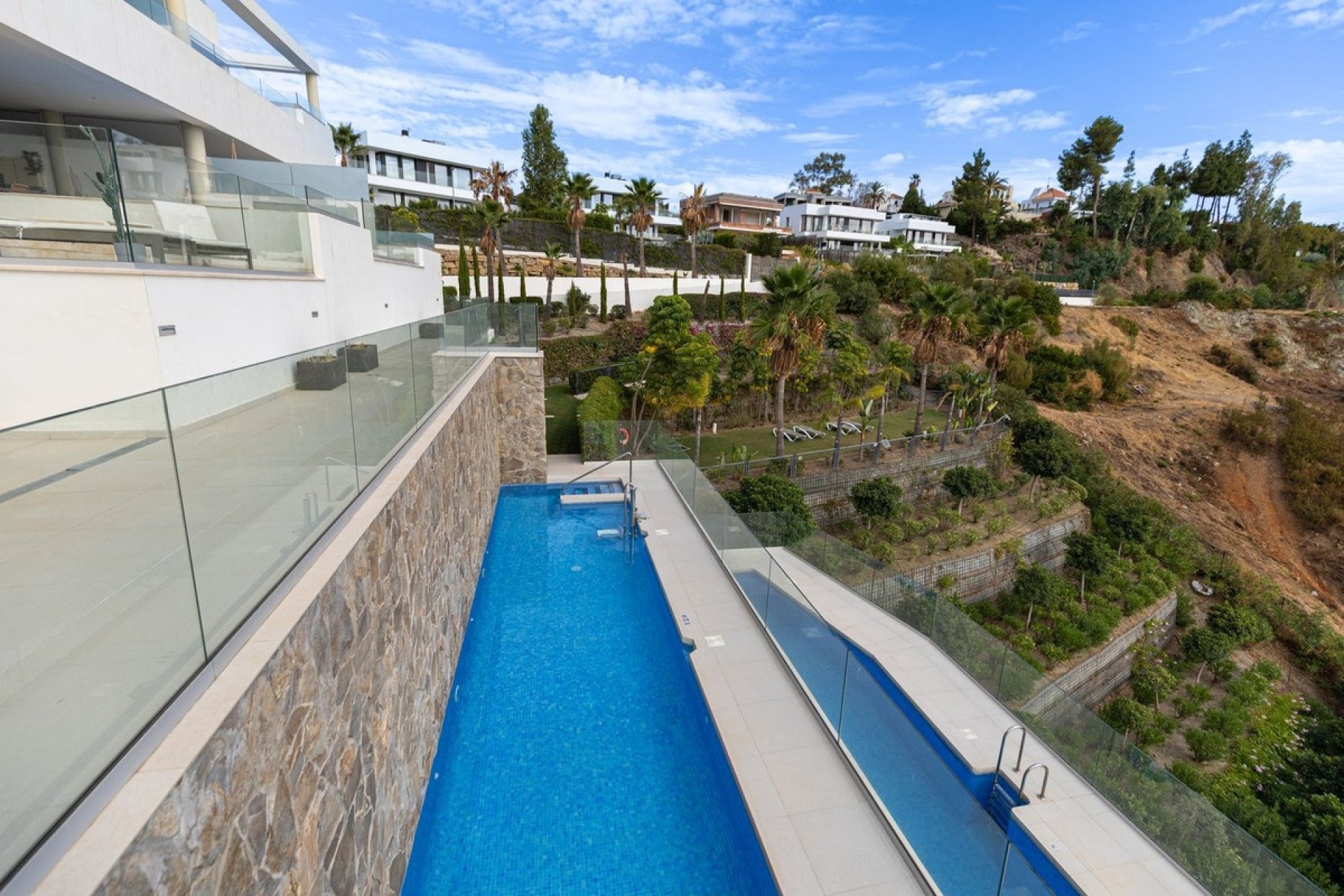 Rynek wtórny - apartment - Marbella - Nueva Andalucía
