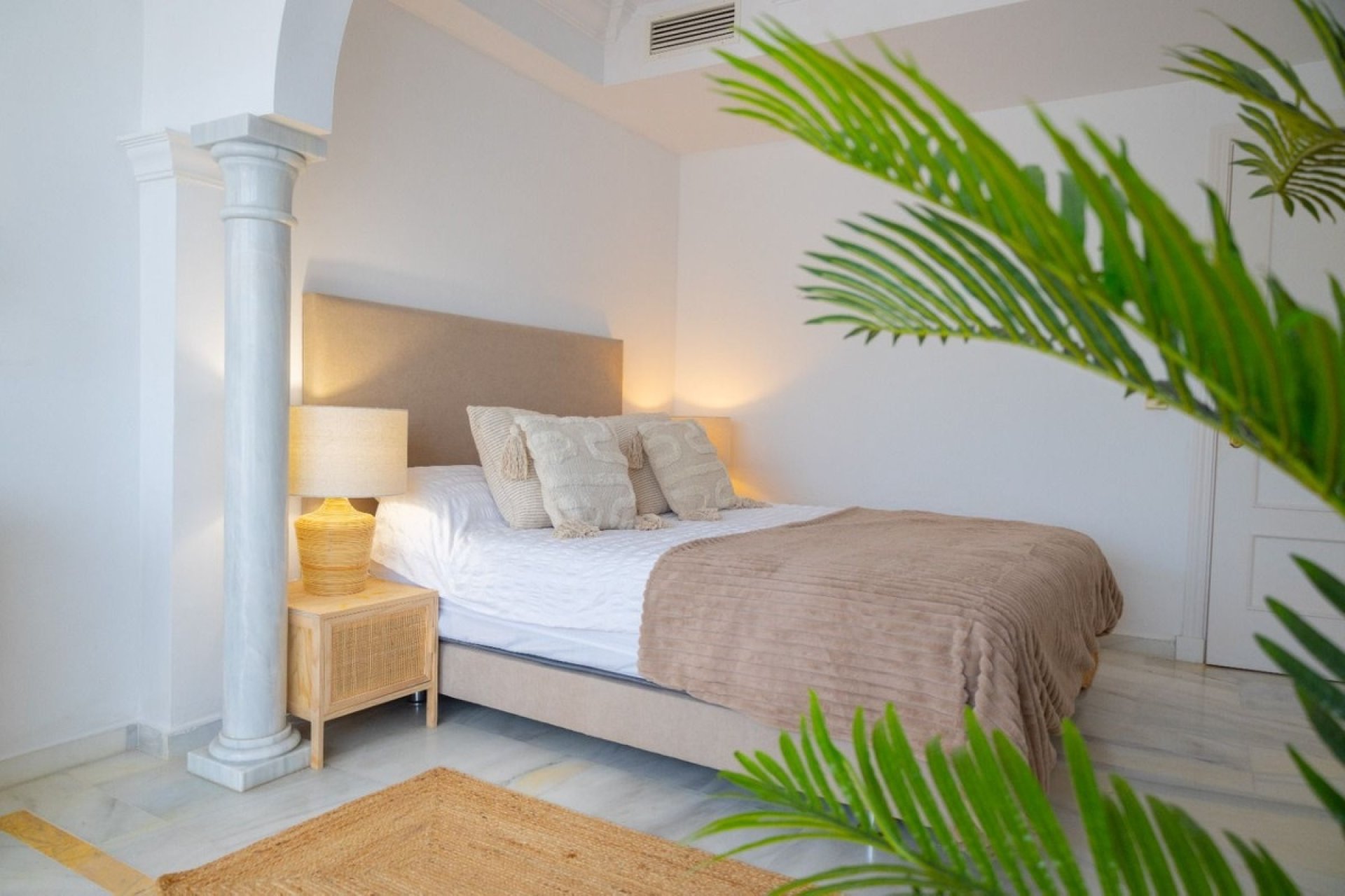 Rynek wtórny - apartment - Marbella - Nueva Andalucía
