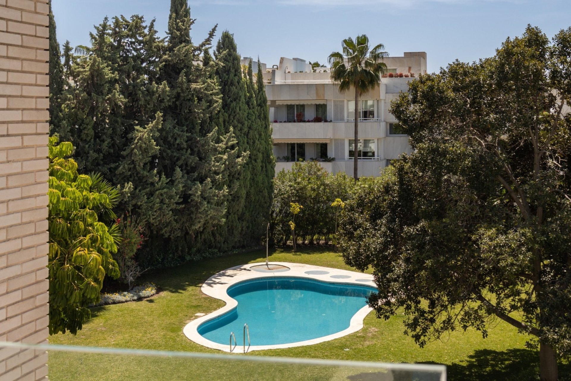 Rynek wtórny - apartment - Marbella - Nueva Andalucía