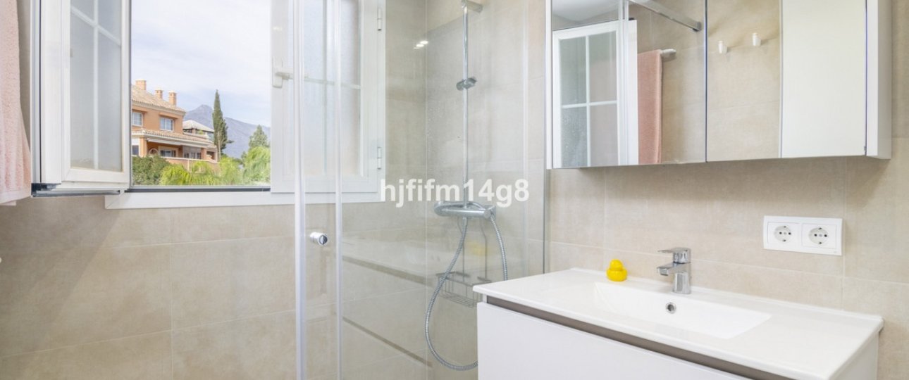 Rynek wtórny - apartment - Marbella - Nueva Andalucía
