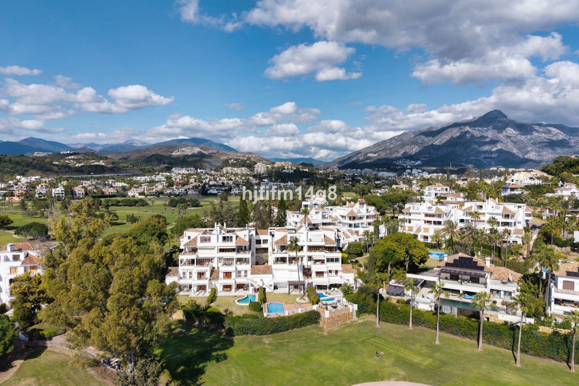 Rynek wtórny - apartment - Marbella - Nueva Andalucía