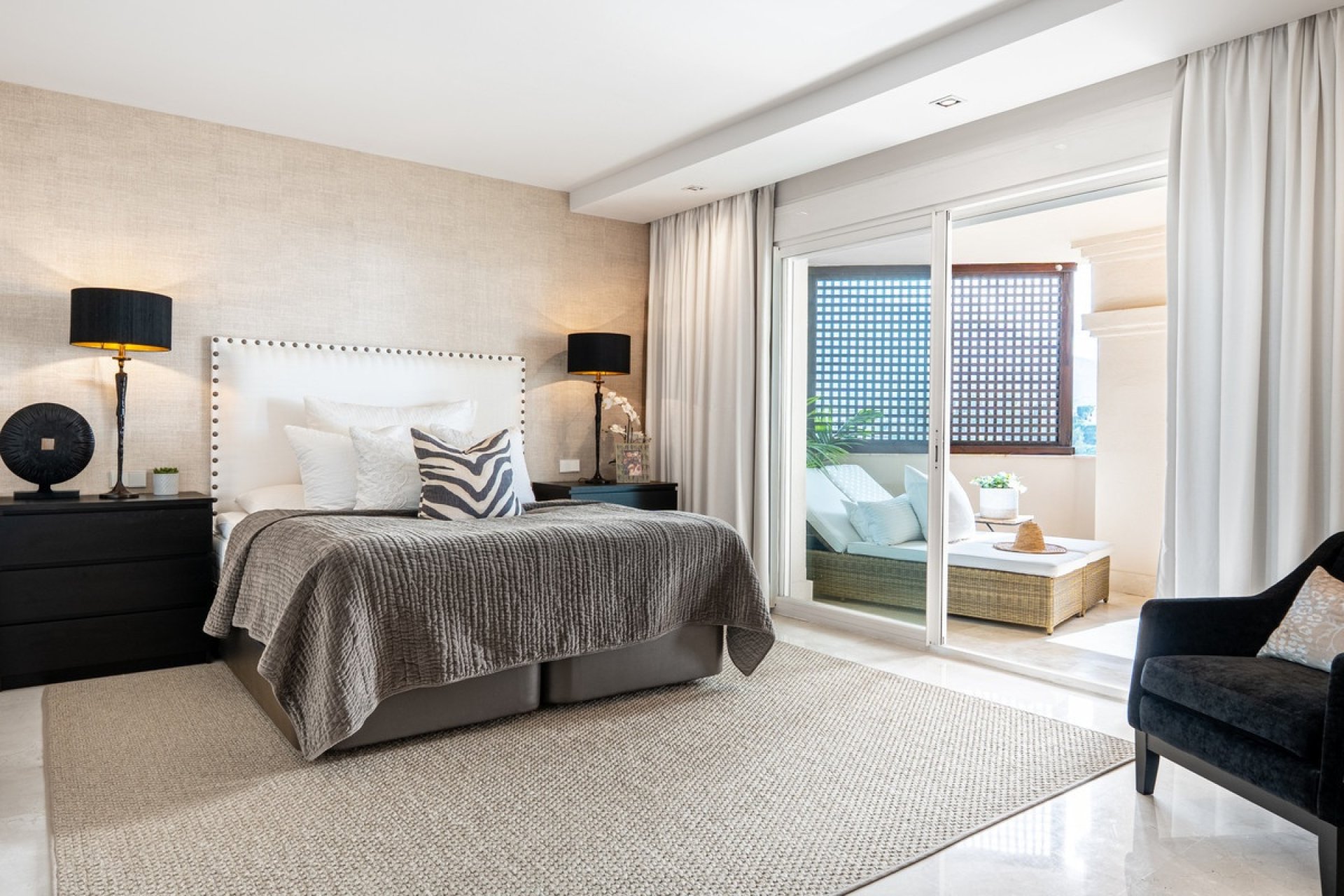 Rynek wtórny - apartment - Marbella - Nueva Andalucía