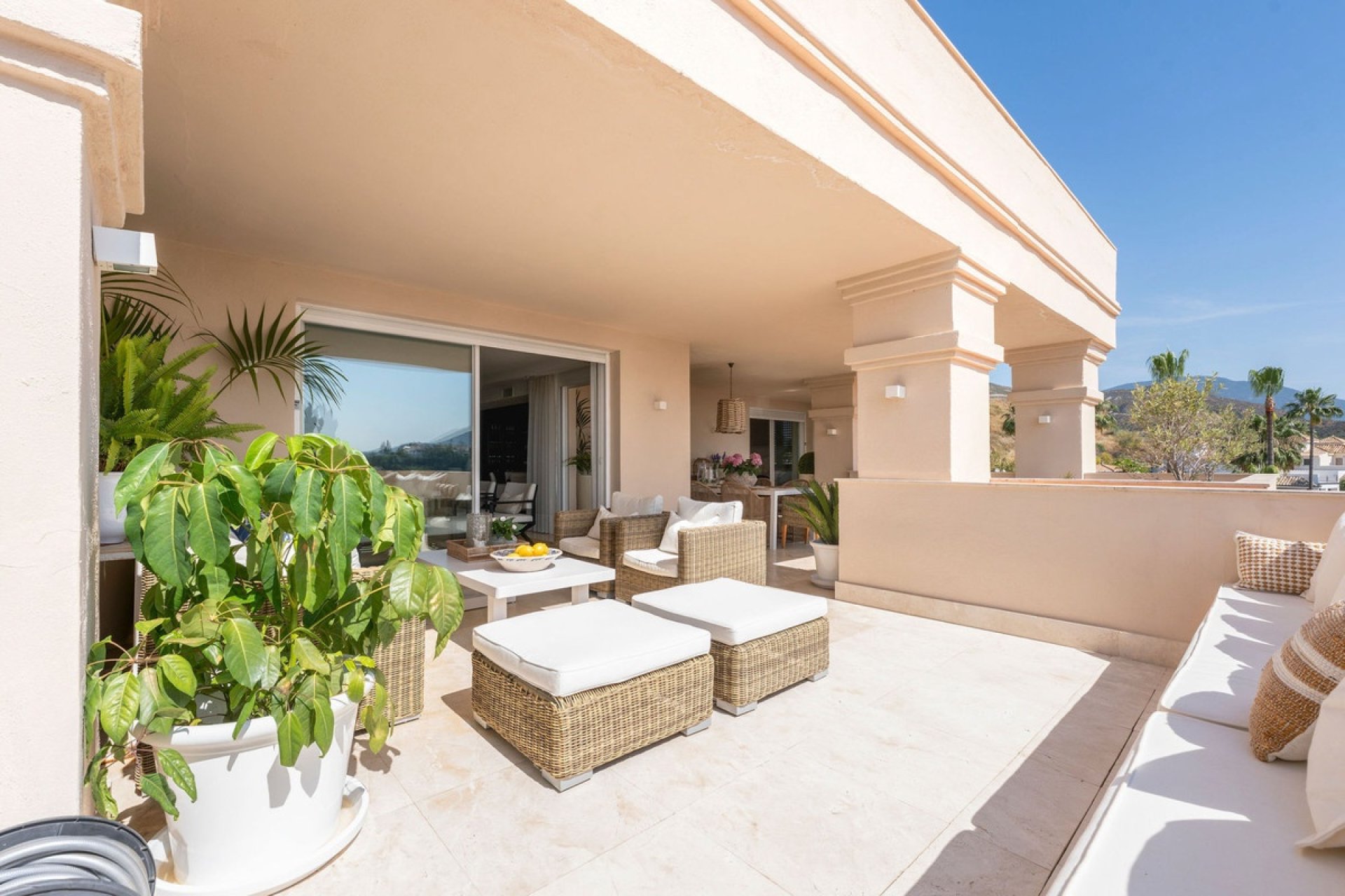 Rynek wtórny - apartment - Marbella - Nueva Andalucía