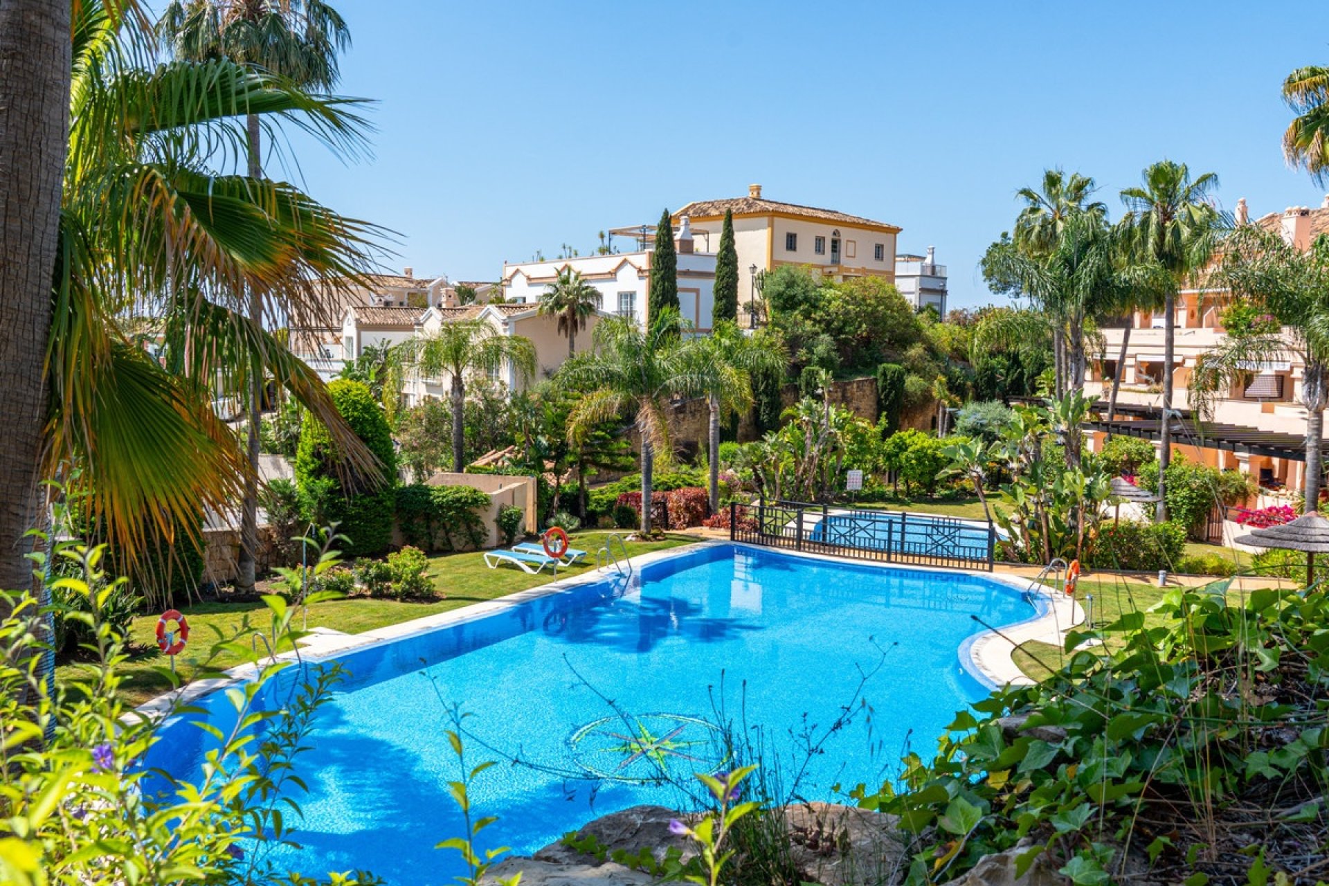Rynek wtórny - apartment - Marbella - Nueva Andalucía
