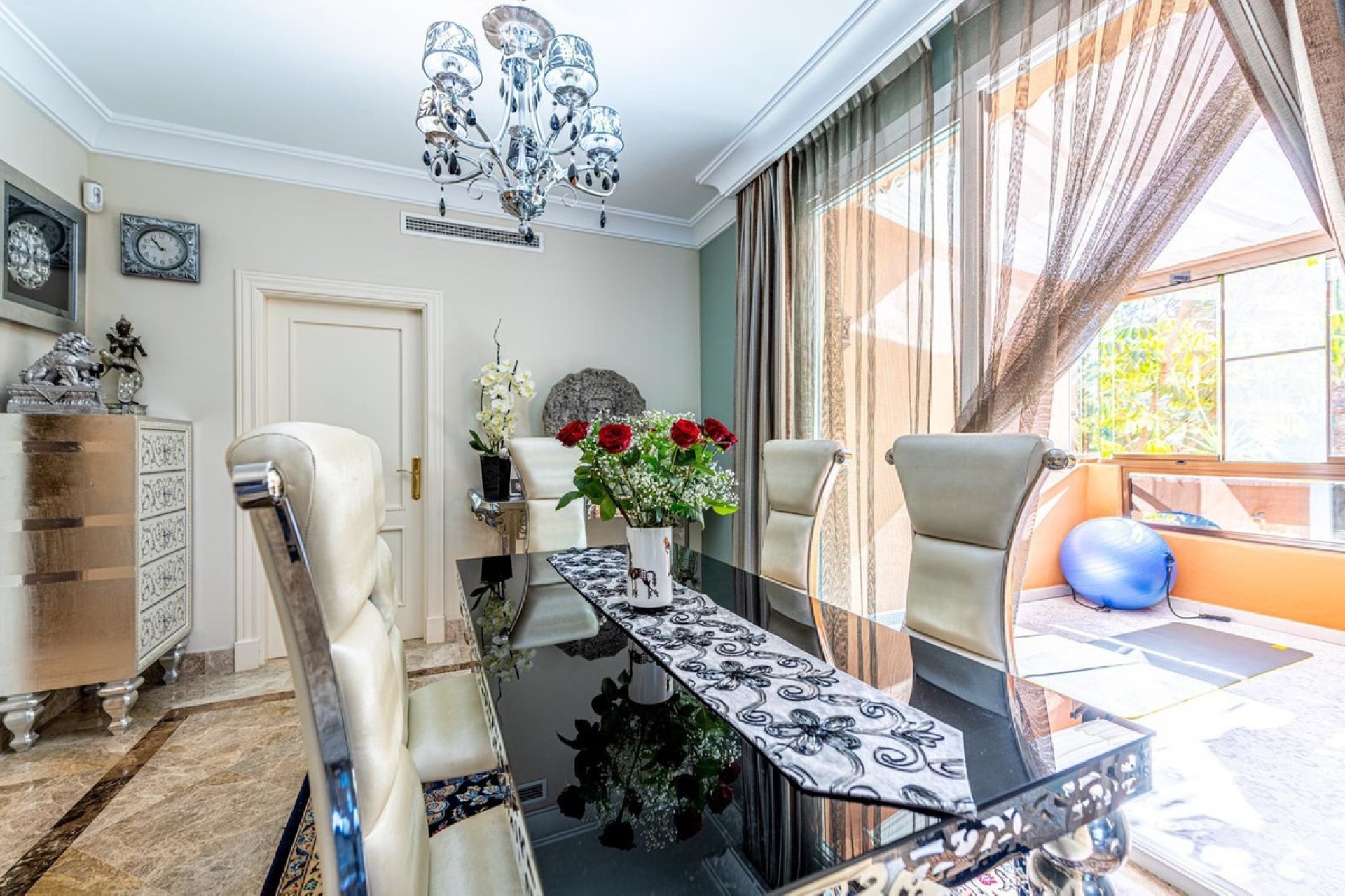 Rynek wtórny - apartment - Marbella - Nueva Andalucía