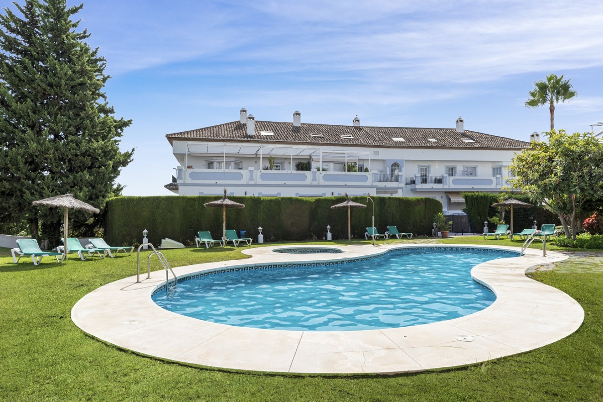 Rynek wtórny - apartment - Marbella - Nueva Andalucía