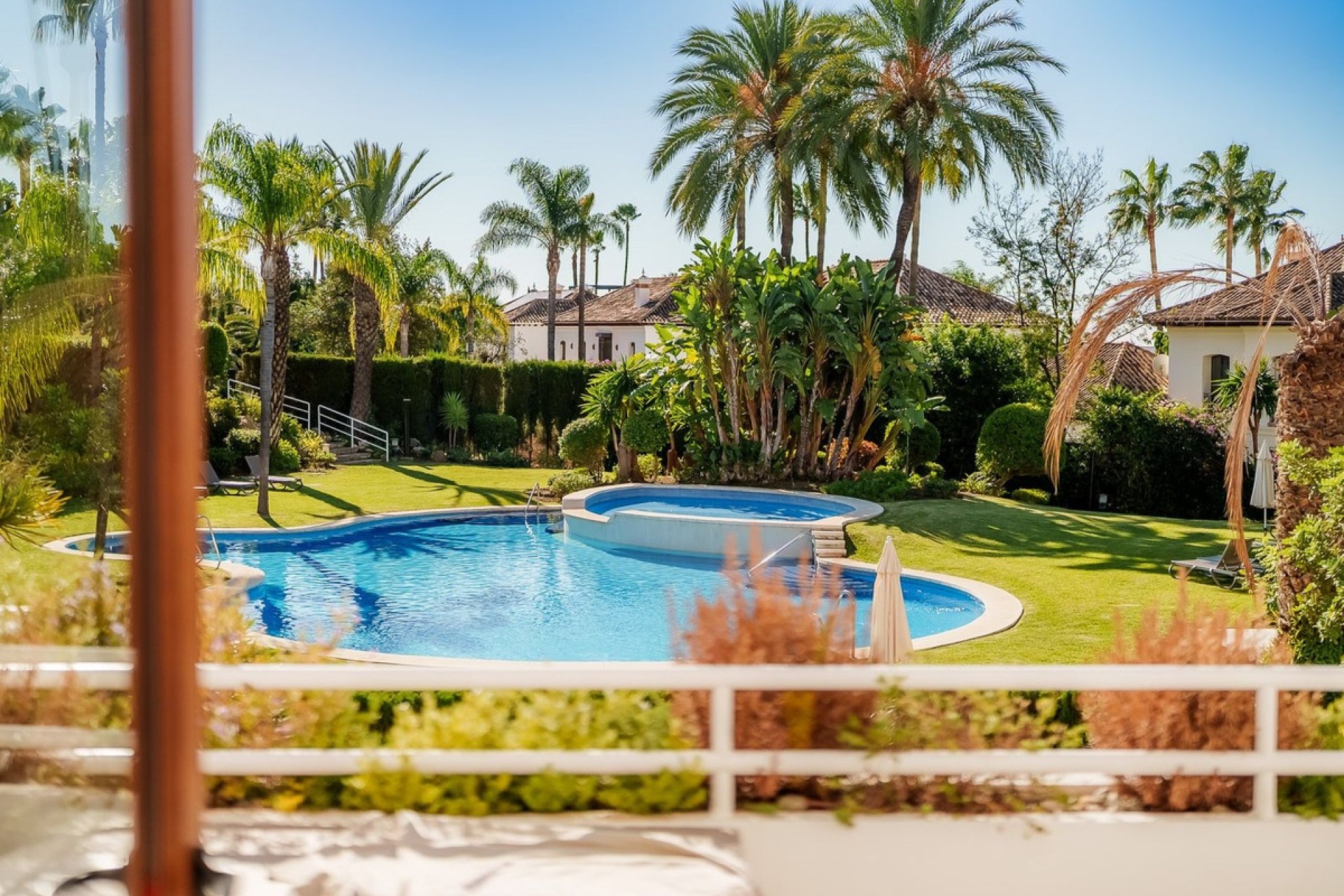 Rynek wtórny - apartment - Marbella - Nueva Andalucía