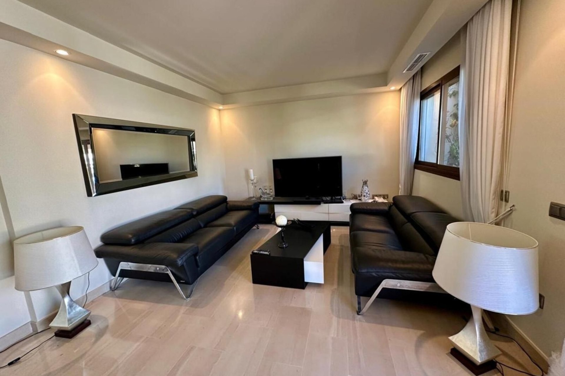 Rynek wtórny - apartment - Marbella - Nueva Andalucía