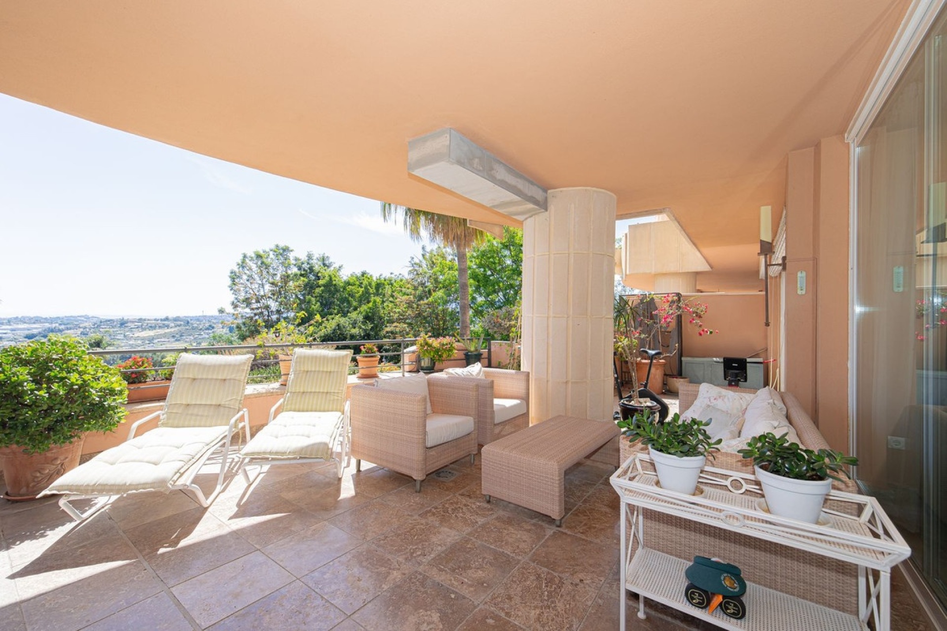 Rynek wtórny - apartment - Marbella - Nueva Andalucía