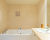 Rynek wtórny - apartment - Marbella - Nueva Andalucía