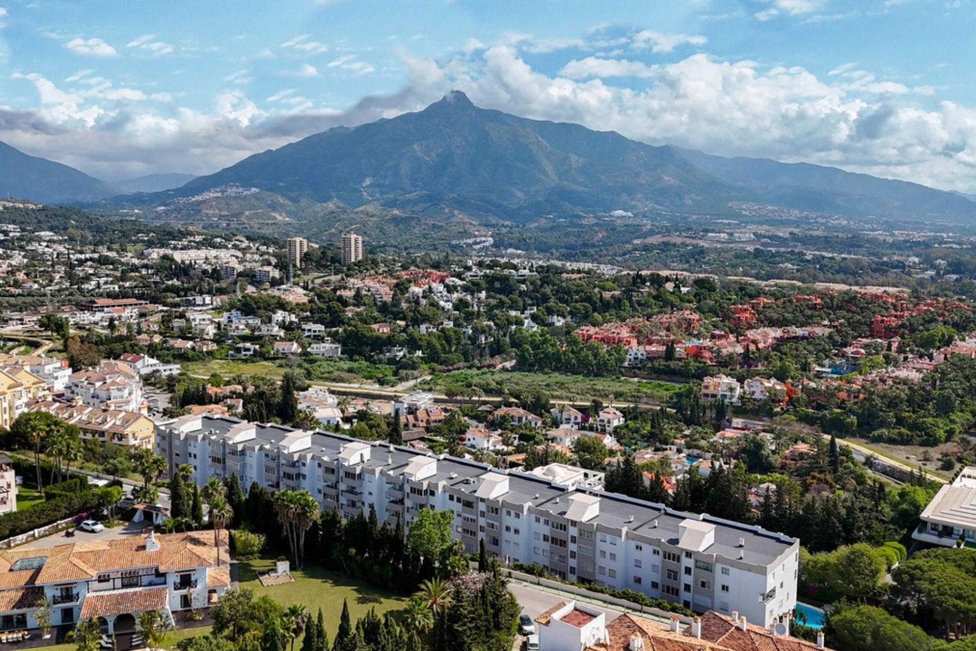 Rynek wtórny - apartment - Marbella - Nueva Andalucía