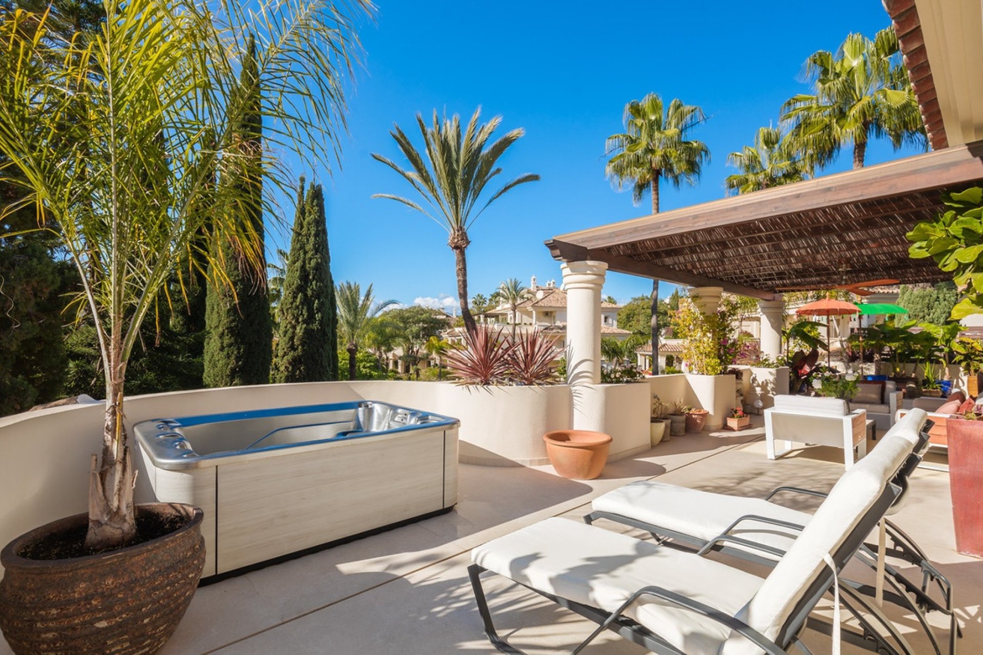 Rynek wtórny - apartment - Marbella - Nueva Andalucía