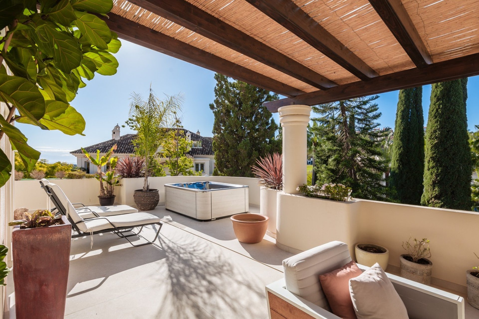 Rynek wtórny - apartment - Marbella - Nueva Andalucía