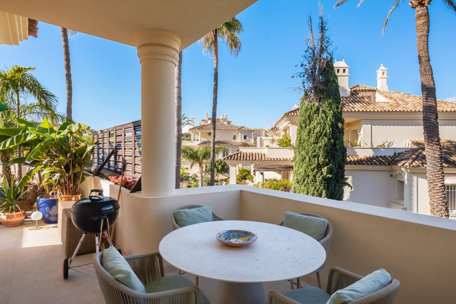 Rynek wtórny - apartment - Marbella - Nueva Andalucía