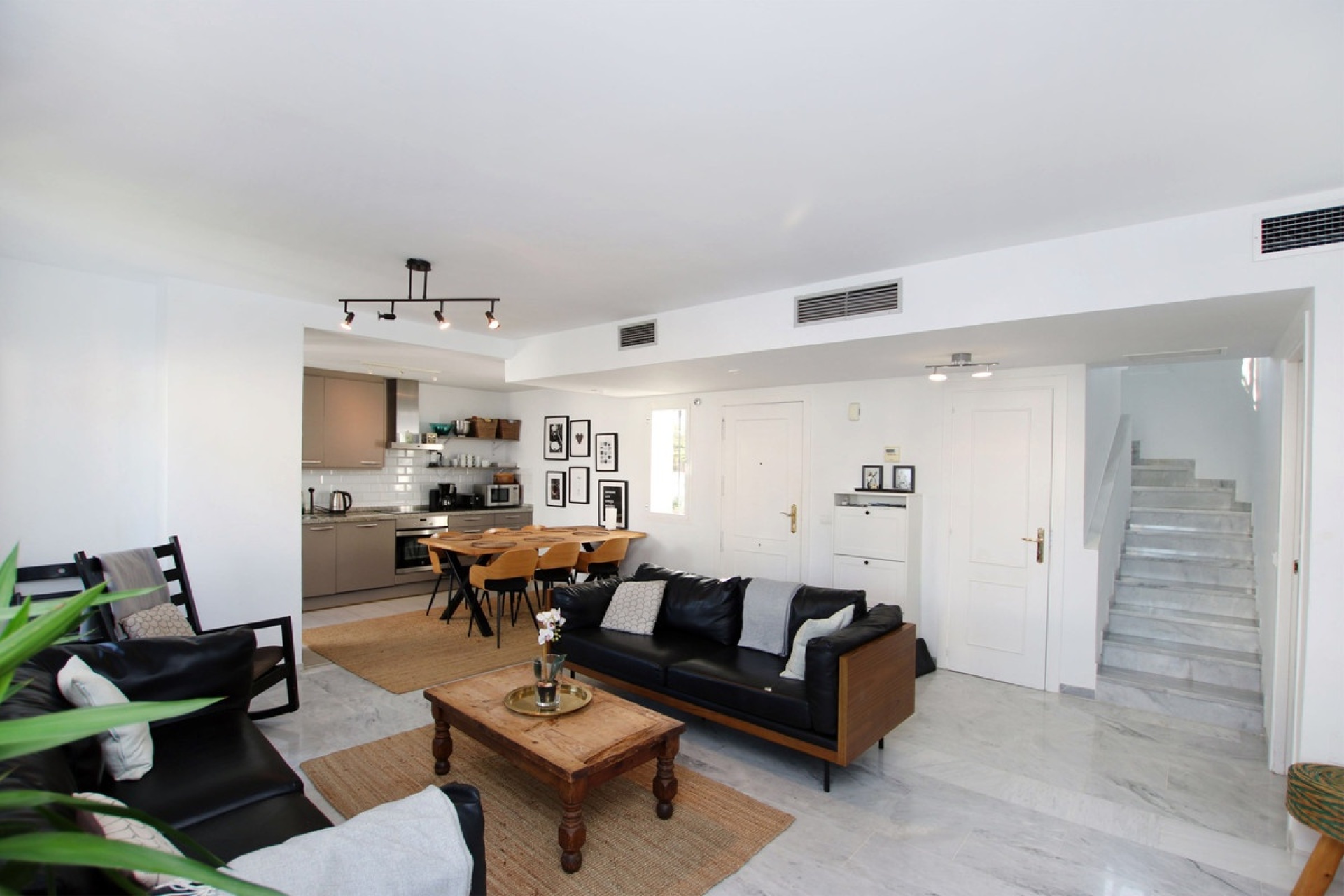 Rynek wtórny - apartment - Marbella - Nueva Andalucía