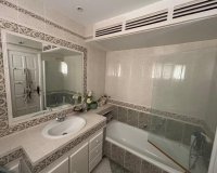 Rynek wtórny - apartment - Marbella - Nueva Andalucía