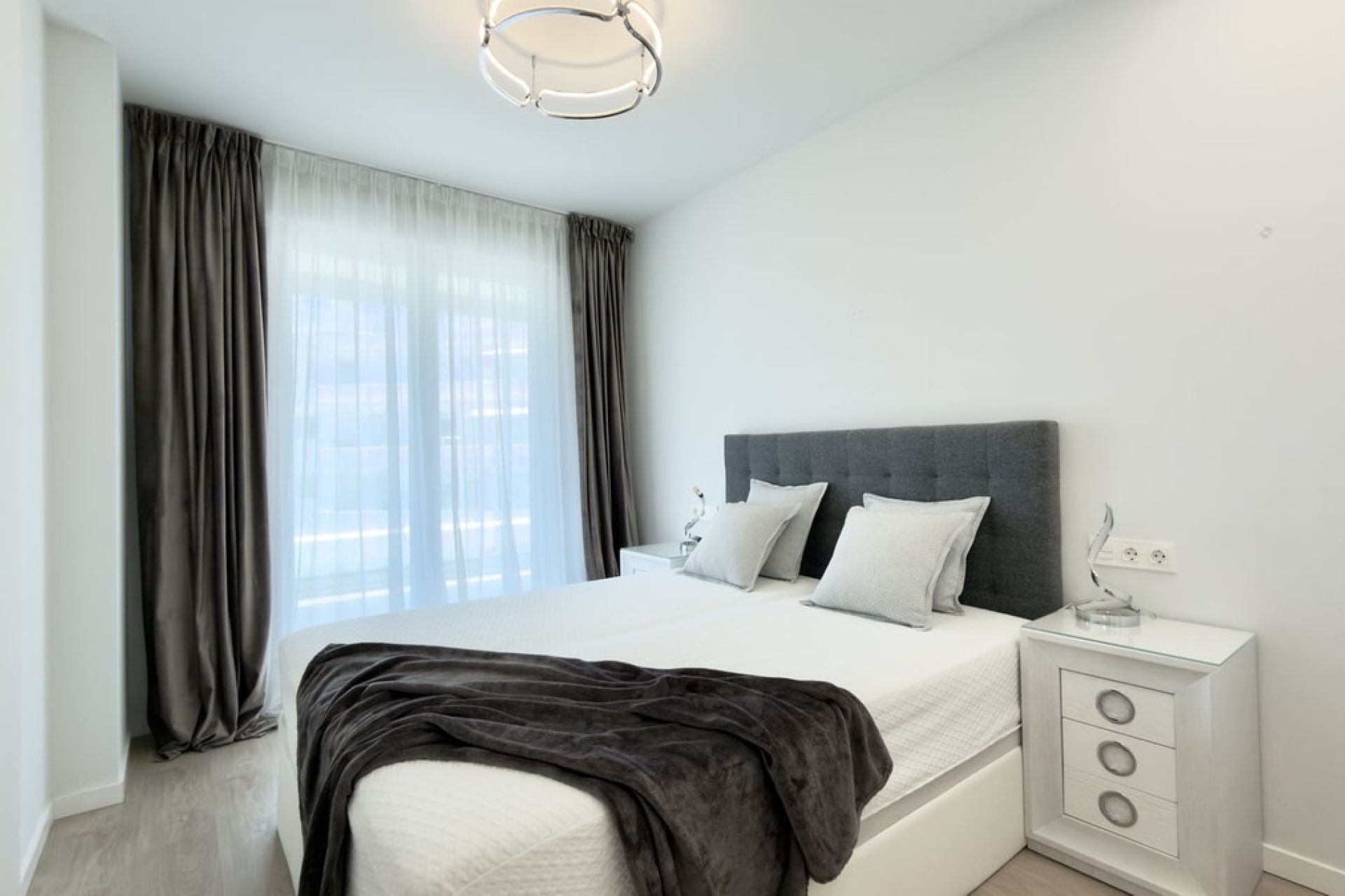 Rynek wtórny - apartment - Marbella - Nueva Andalucía