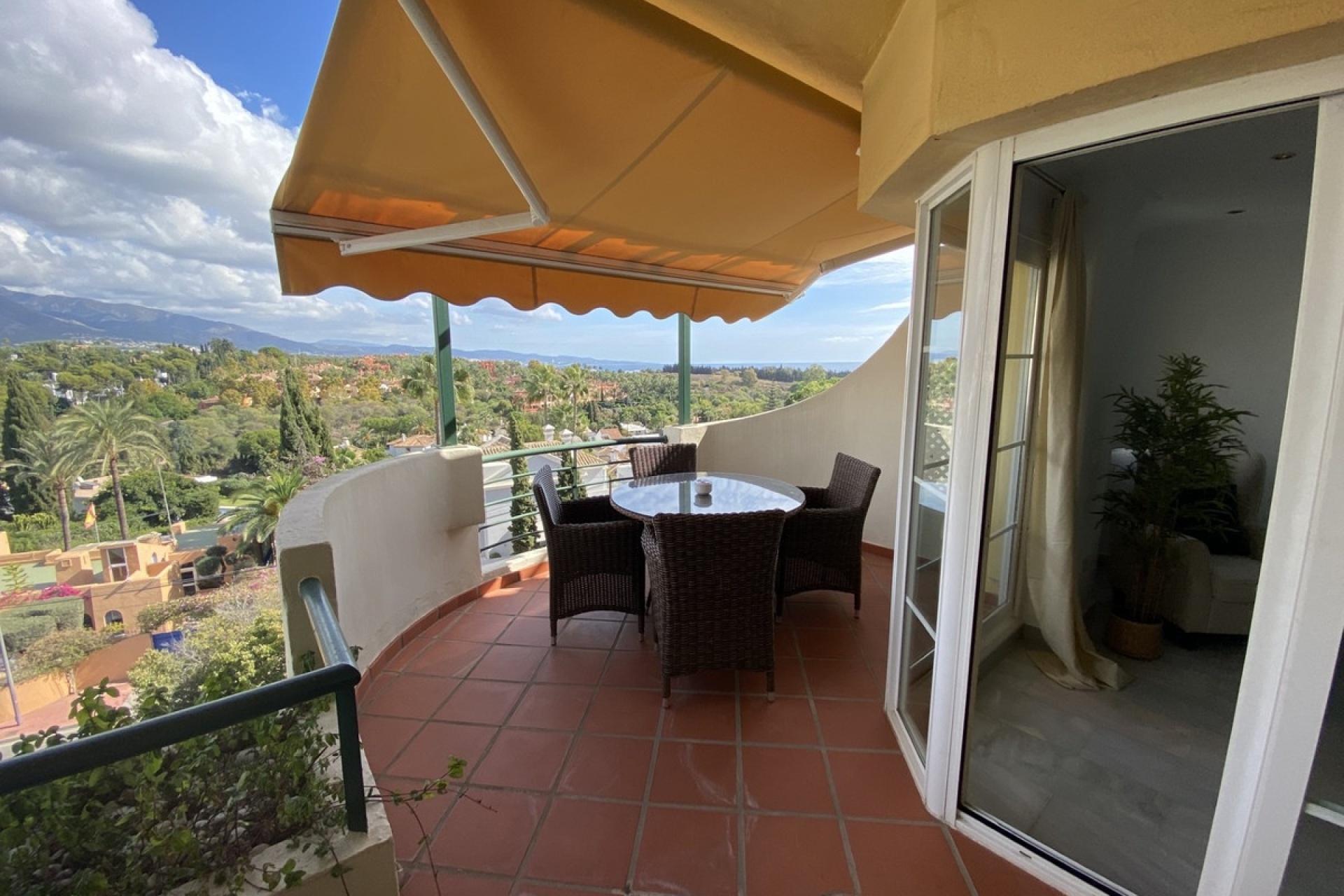Rynek wtórny - apartment - Marbella - Nueva Andalucía